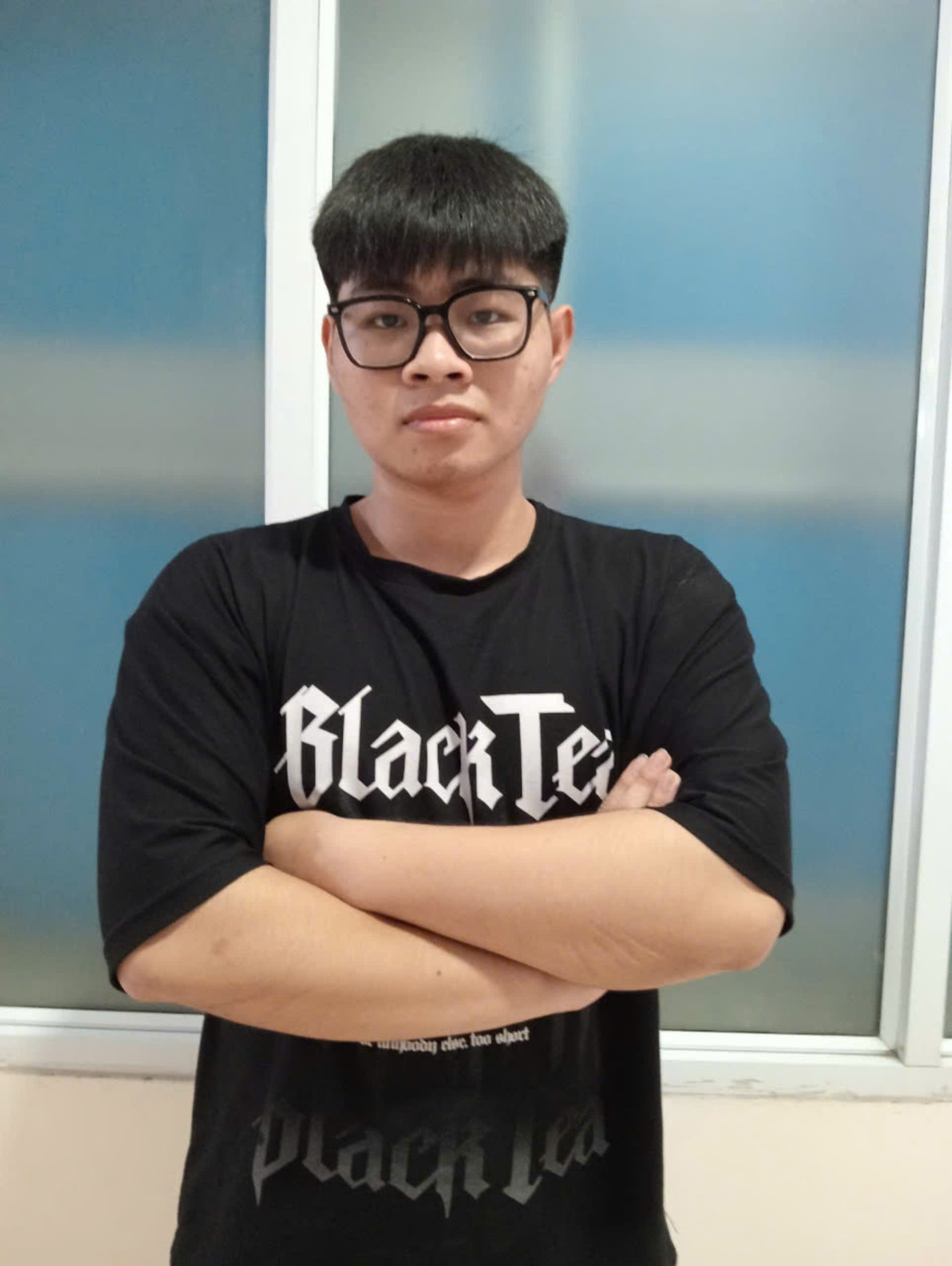 Nguyễn Đình Dũng (sinh năm 2006) là tân sinh viên trường Đại học Hà Nội. Nguyễn Đình Dũng (sinh năm 2006) là tân sinh viên trường Đại học Hà Nội.