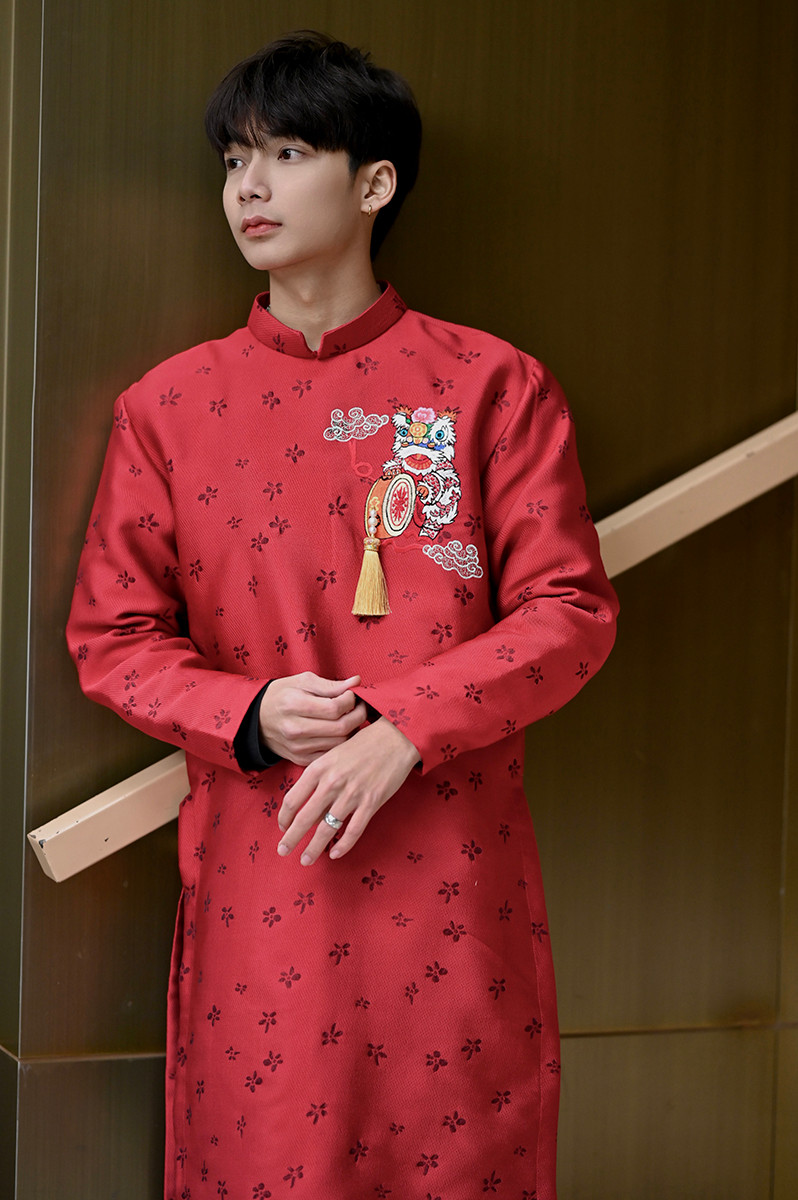 Bùi Huỳnh Sơn (sinh năm 2003) đang là sinh viên năm thứ ba khoa Quốc tế tại trường Đại học Thương mại.