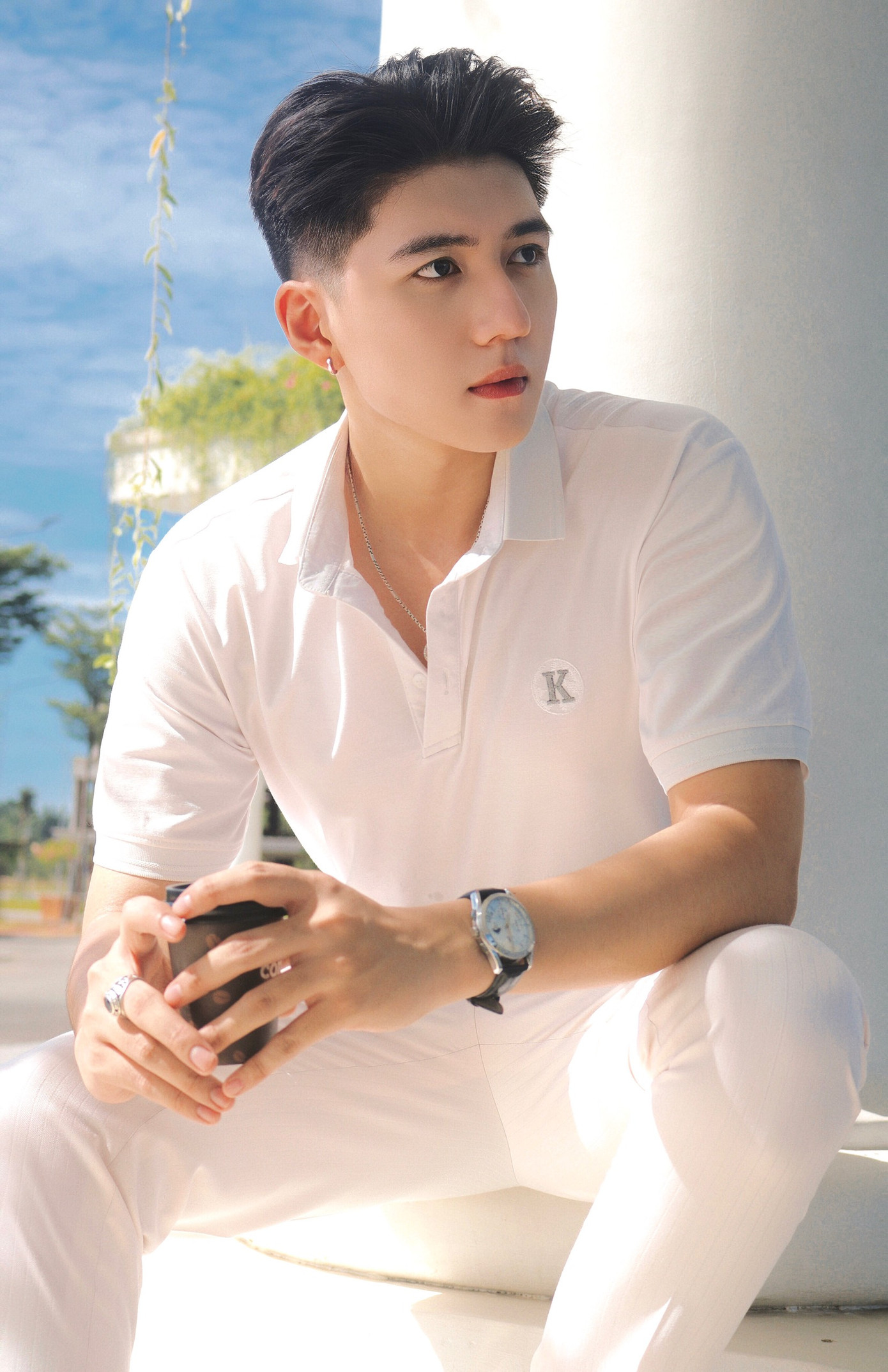 Nguyễn Nhật Tùng (sinh năm 2003) đang là sinh viên khoa Công nghệ thông tin của trường Đại học Khoa học Huế. Nguyễn Nhật Tùng (sinh năm 2003) đang là sinh viên khoa Công nghệ thông tin của trường Đại học Khoa học Huế.