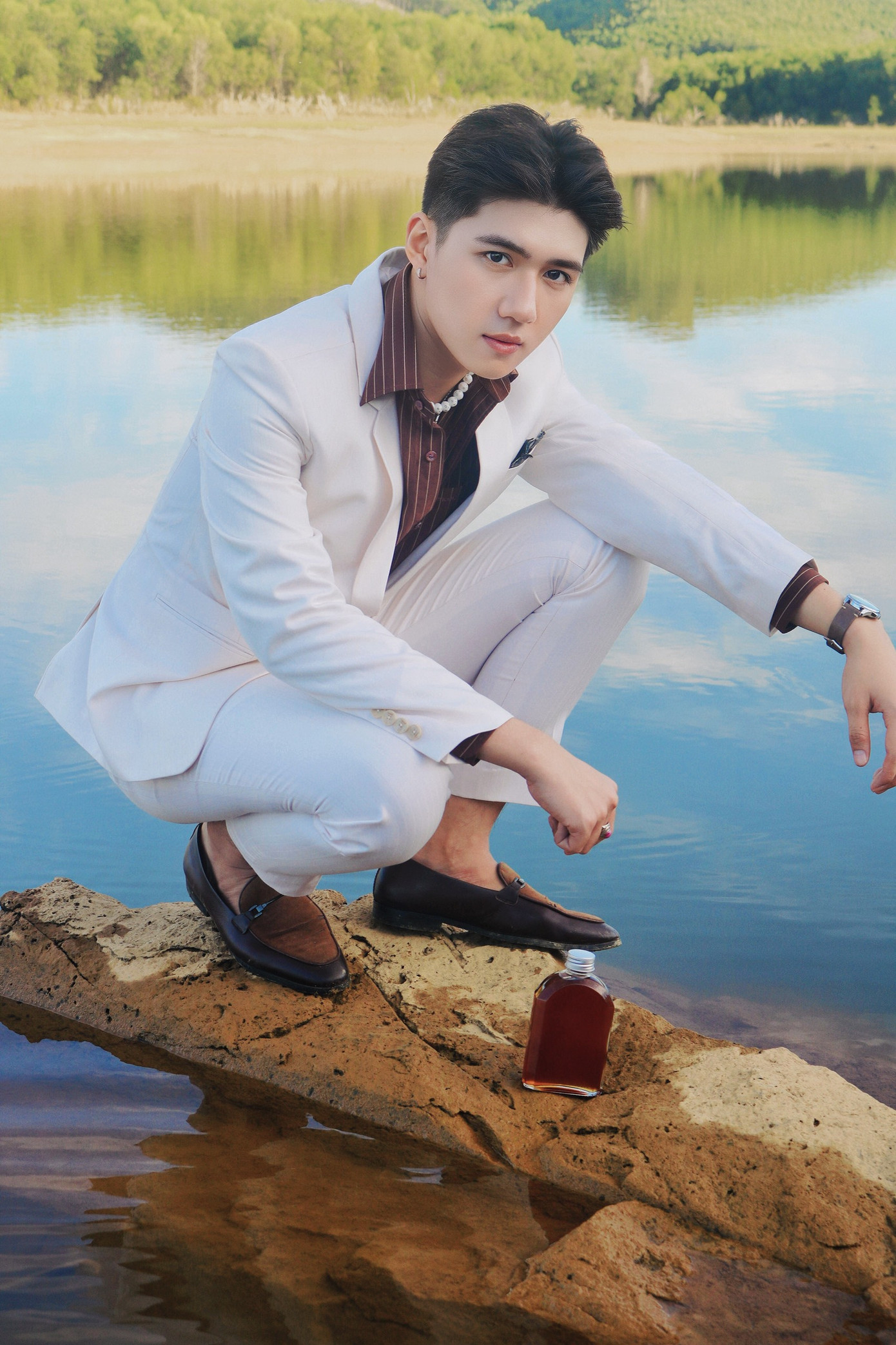 Lấy gia đình làm điểm tựa vững chắc, Nhật Tùng luôn cố gắng không ngừng phát triển trên con đường hướng đến ước mơ, đam mê của bản thân. Lấy gia đình làm điểm tựa vững chắc, Nhật Tùng luôn cố gắng không ngừng phát triển trên con đường hướng đến ước mơ, đam mê của bản thân.