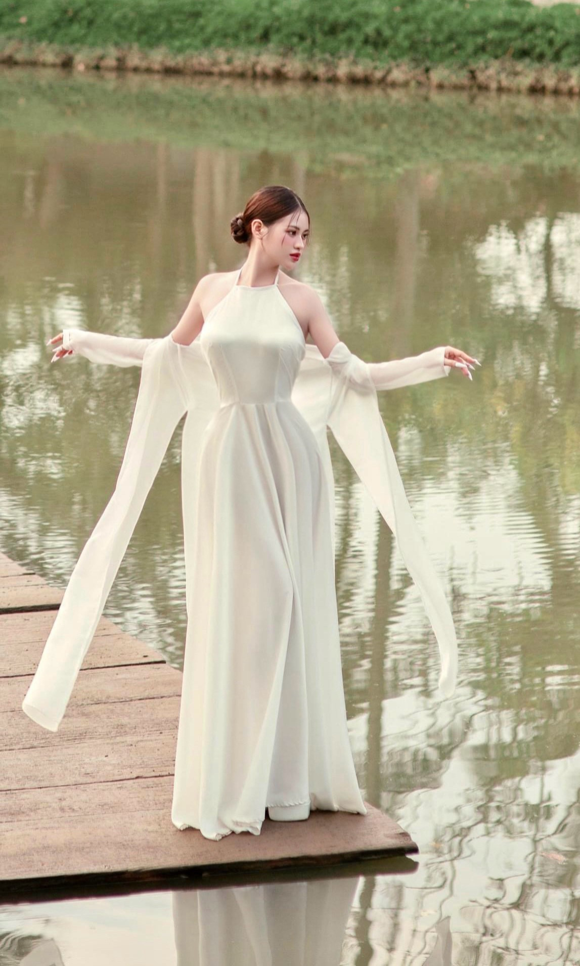 Thu Võ bắt đầu dành niềm đam mê với công việc kinh doanh từ những năm Trung học, sau đó bén duyên với thêm nghề người mẫu ảnh. Thu Võ bắt đầu dành niềm đam mê với công việc kinh doanh từ những năm Trung học, sau đó bén duyên với thêm nghề người mẫu ảnh.