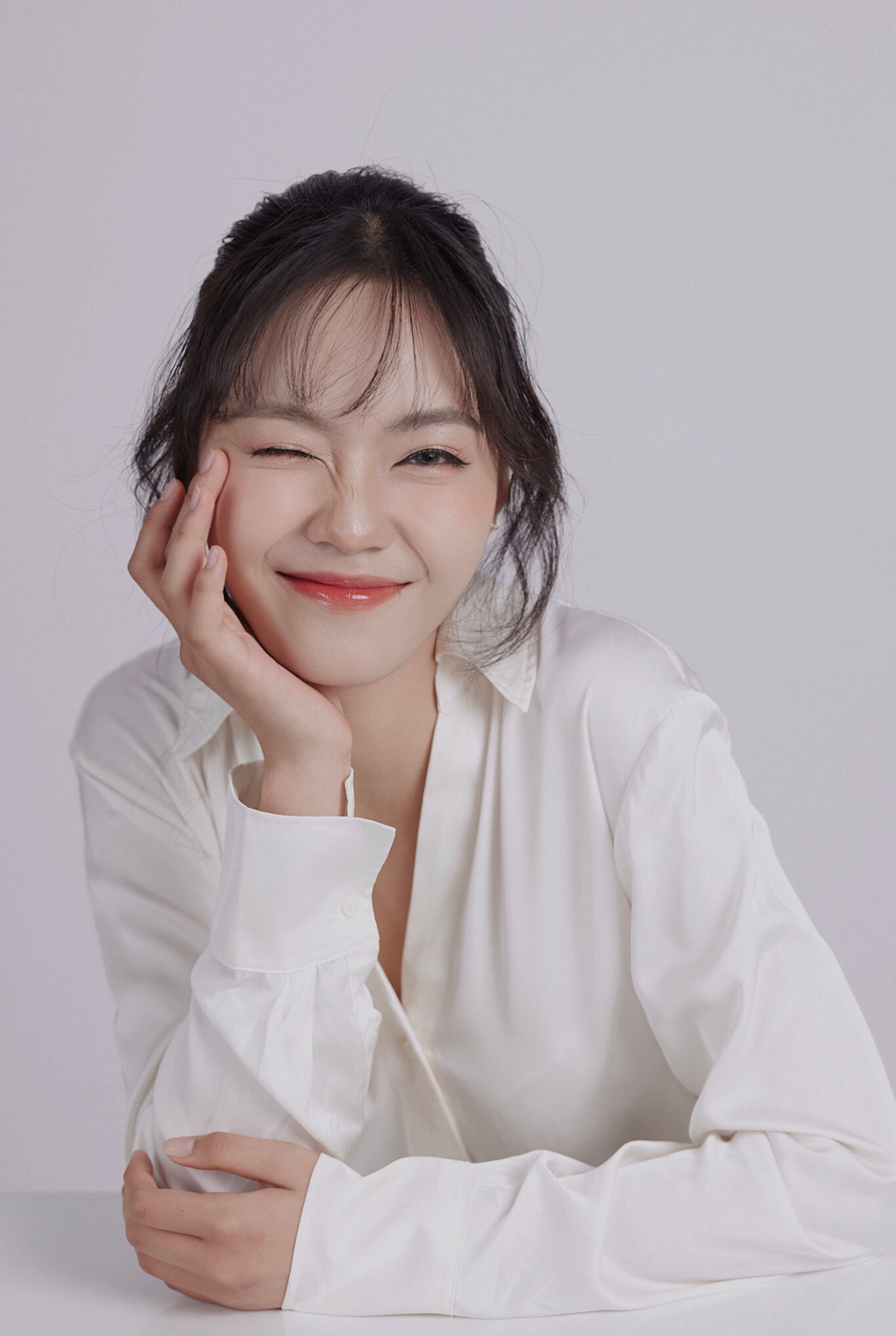 Bùi Thị Diệu Linh (sinh năm 2005) đang là sinh viên của trường Đại học Văn Lang. Bùi Thị Diệu Linh (sinh năm 2005) đang là sinh viên của trường Đại học Văn Lang.