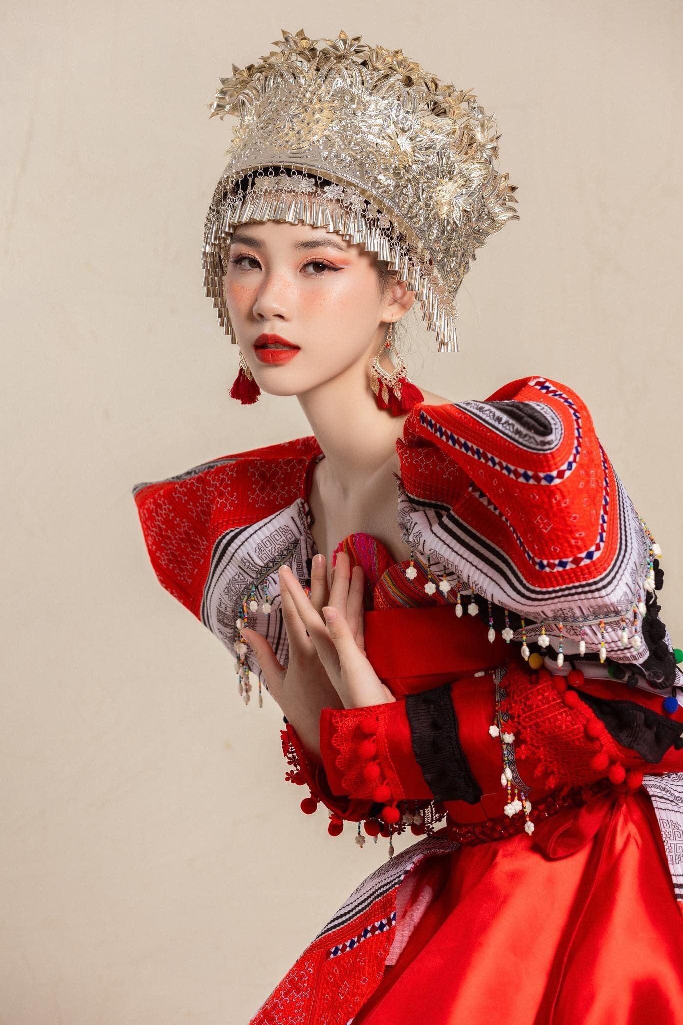 Dành niềm yêu thích thời trang từ nhỏ, ước mơ lớn nhất của Bảo Ngọc là trở thành người mẫu chuyên nghiệp.