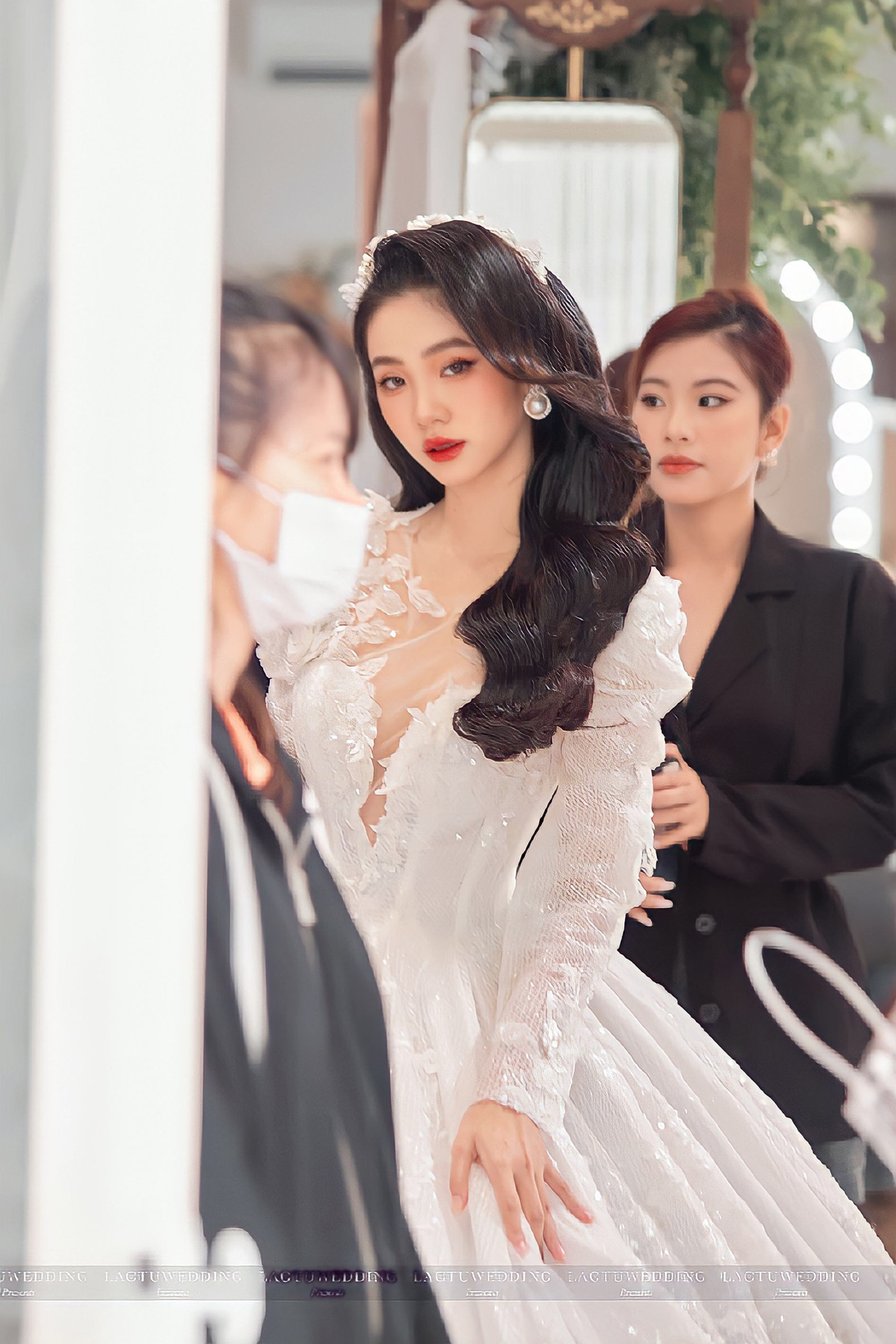 Kim Ngân được biết đến là một dancer, người mẫu ảnh tự do và stylist. Kim Ngân được biết đến là một dancer, người mẫu ảnh tự do và stylist.
