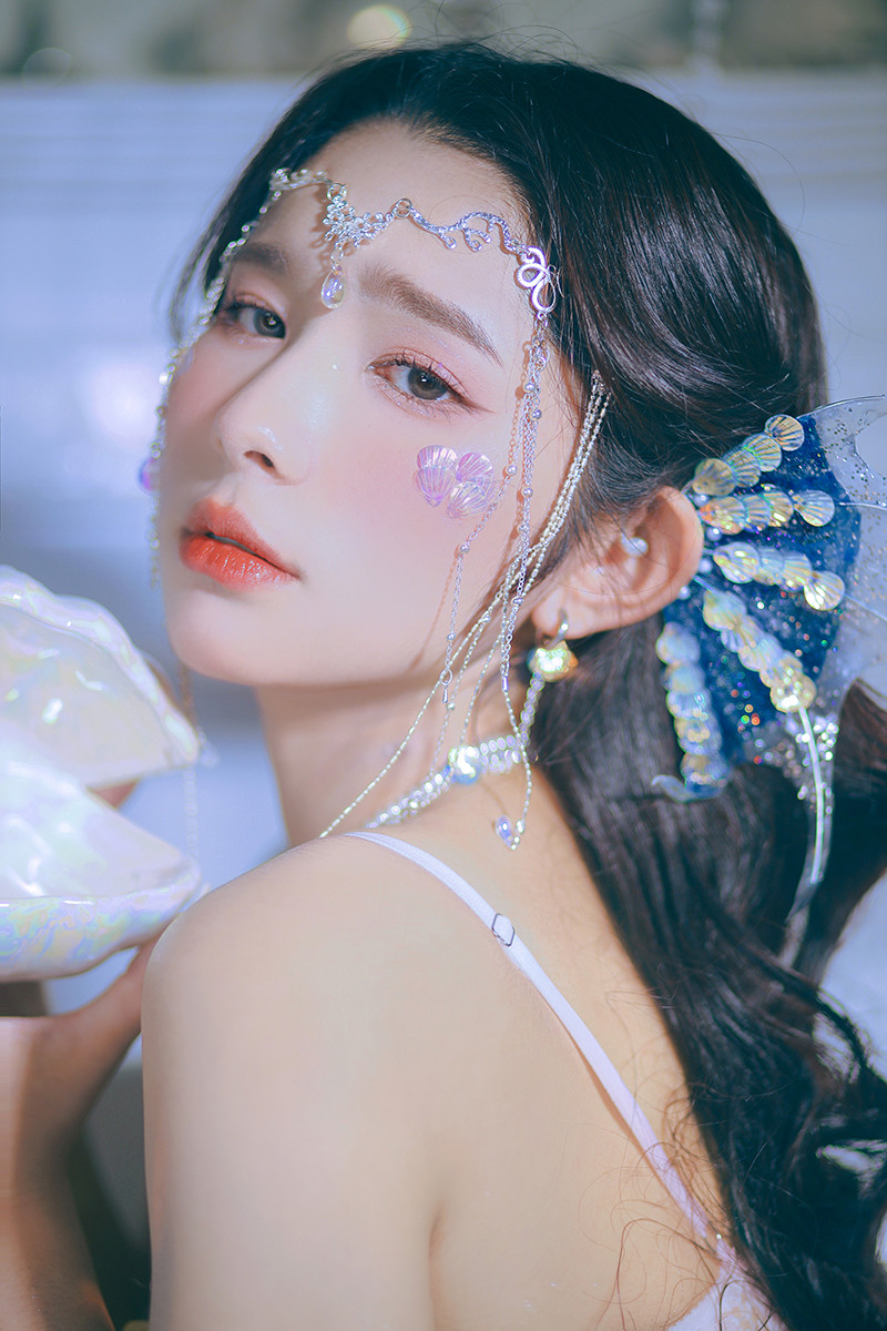 Không chỉ sở hữu nhan sắc xinh đẹp nổi bật, Ngọc Ánh cũng đặc biệt đề cao tầm quan trọng của tri thức và kiến thức lịch sử nước nhà.