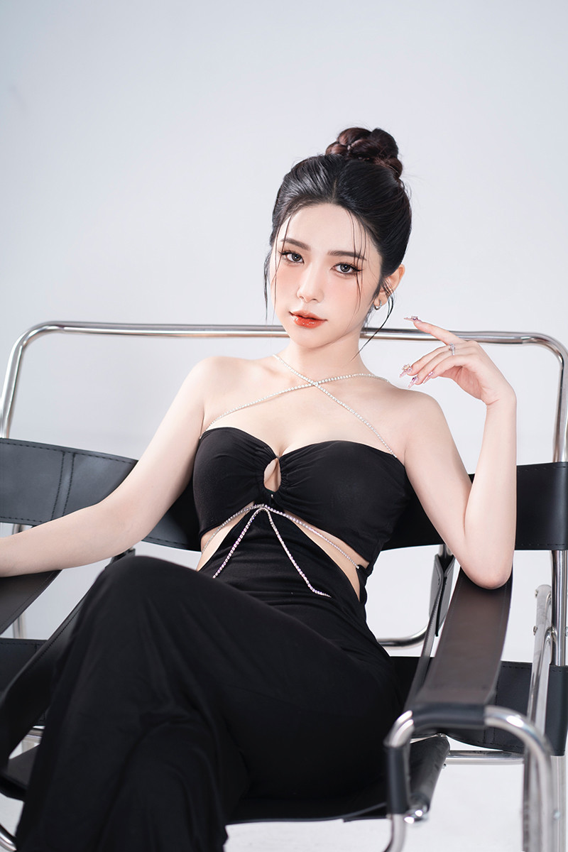 Bên cạnh công việc học tập, Ngọc Ánh còn là người mẫu ảnh tự do.