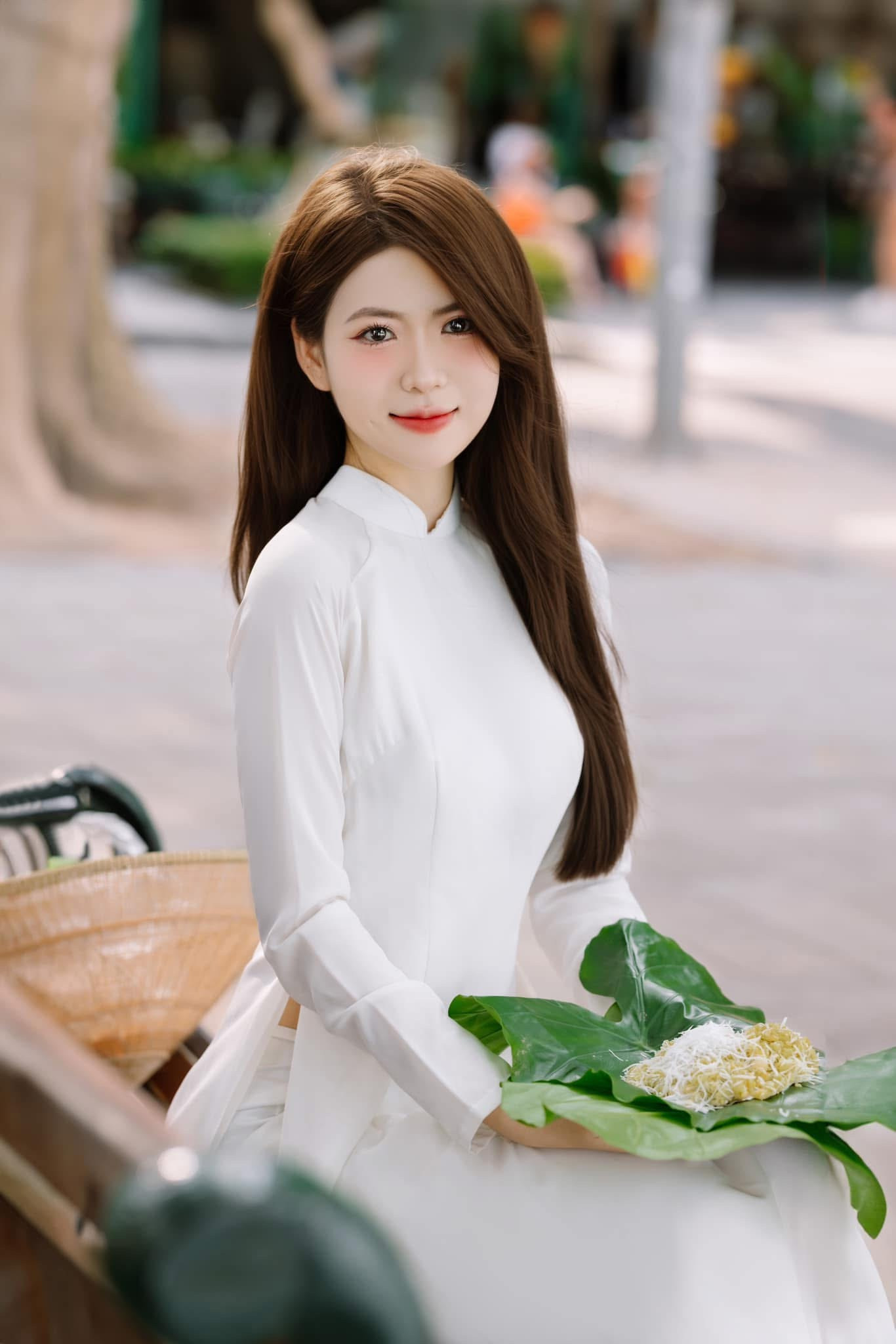 Mặc dù không lựa chọn con đường theo đuổi Đại học, nhưng Yến Nhi vẫn không ngừng tìm kiếm tri thức qua việc đọc sách và trải nghiệm cuộc sống. Mặc dù không lựa chọn con đường theo đuổi Đại học, nhưng Yến Nhi vẫn không ngừng tìm kiếm tri thức qua việc đọc sách và trải nghiệm cuộc sống.