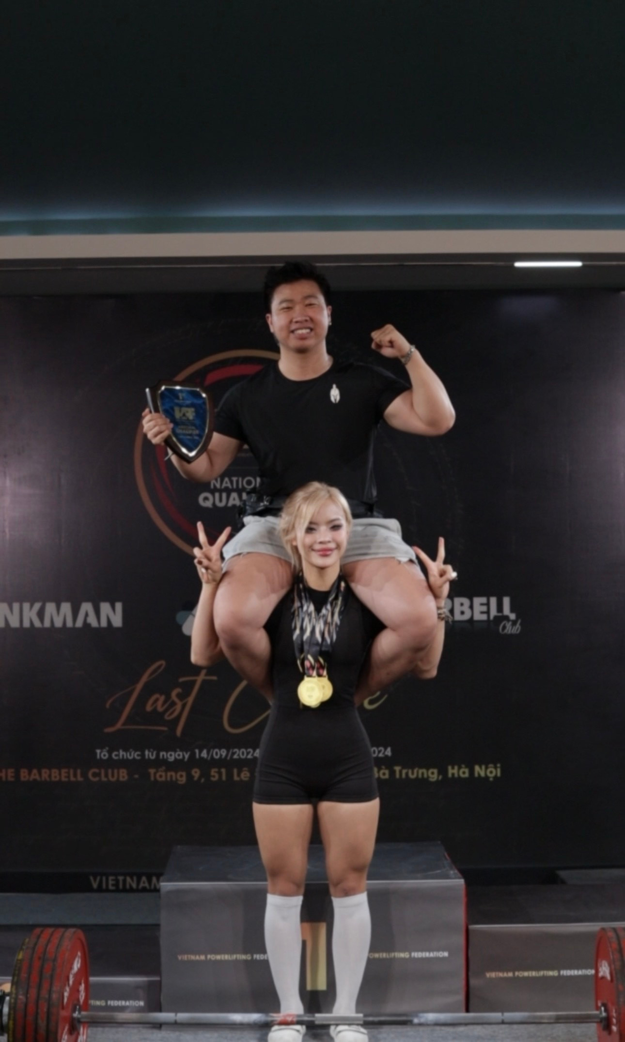 Hạnh không chỉ muốn có được thành công cá nhân mà còn hướng tới việc giúp mọi người khỏe mạnh và tự tin hơn. Hạnh không chỉ muốn có được thành công cá nhân mà còn hướng tới việc giúp mọi người khỏe mạnh và tự tin hơn.