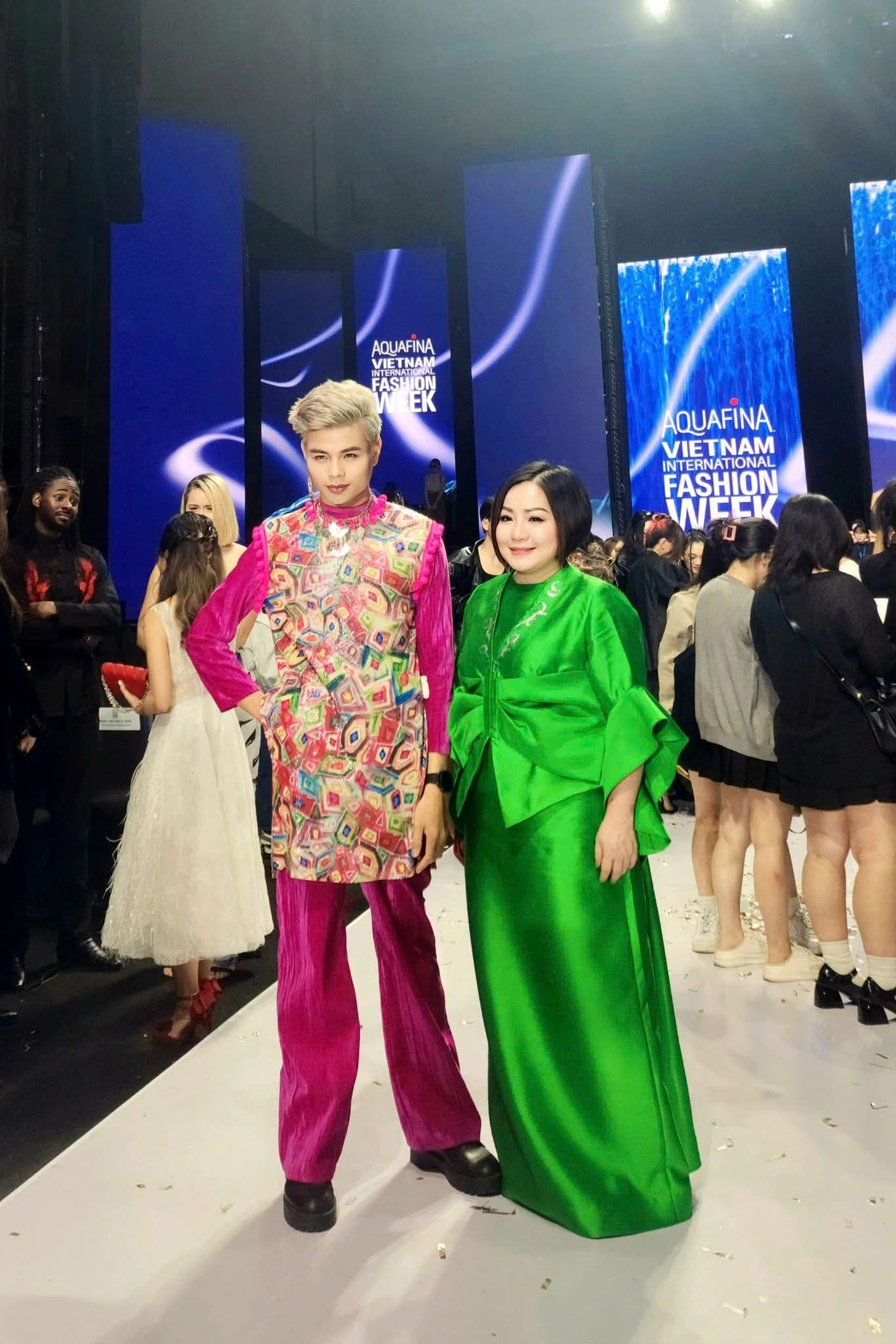 Đối với Ricmin Hoang, trải nghiệm và học hỏi từ những người tài năng mới là điều quan trọng nhất. Đối với Ricmin Hoang, trải nghiệm và học hỏi từ những người tài năng mới là điều quan trọng nhất.