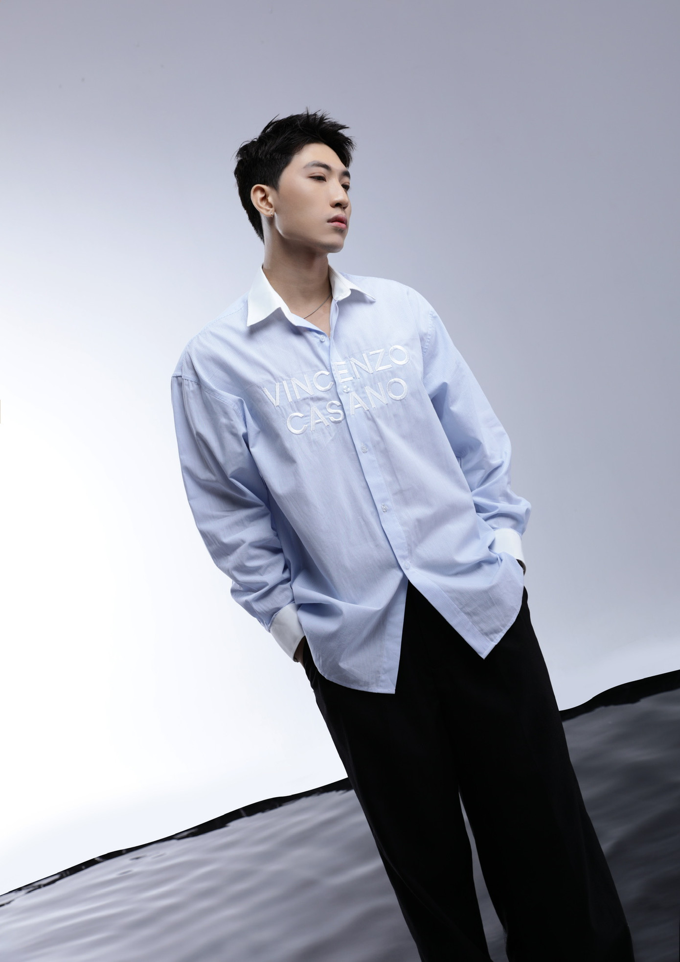 Với những kinh nghiệm, trải nghiệm của bản thân, stylist Duy Dương dành lời khuyên và đưa ra hướng đi cho các bạn trẻ mong muốn theo đuổi ngành nghề này.