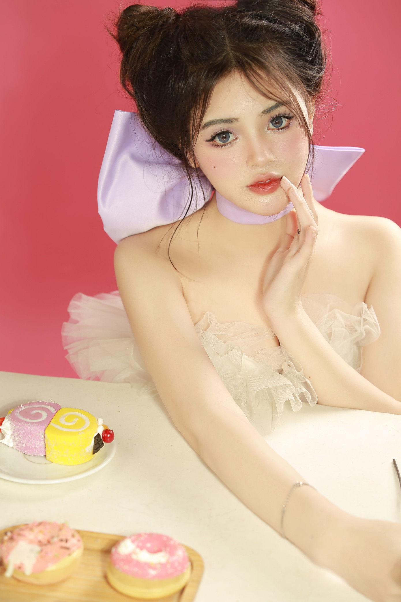 Bên cạnh việc học, Thanh Hương còn là nhà sáng tạo nội dung và là quản lý part-time cho một số căn hộ. Bên cạnh việc học, Thanh Hương còn là nhà sáng tạo nội dung và là quản lý part-time cho một số căn hộ.