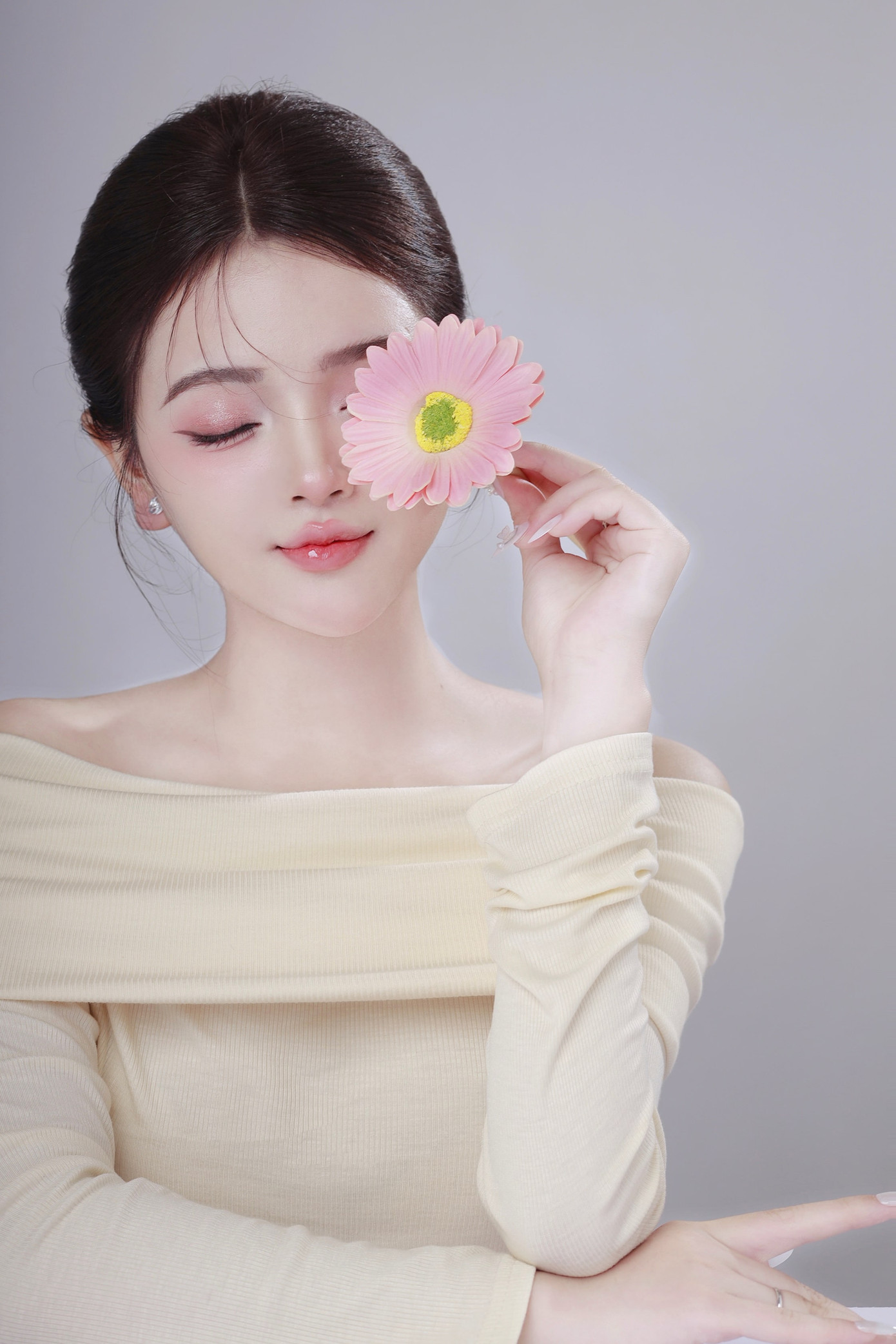 Thanh Hương hướng mục tiêu trong tương lai trở thành một nữ doanh nhân xuất sắc. Thanh Hương hướng mục tiêu trong tương lai trở thành một nữ doanh nhân xuất sắc.