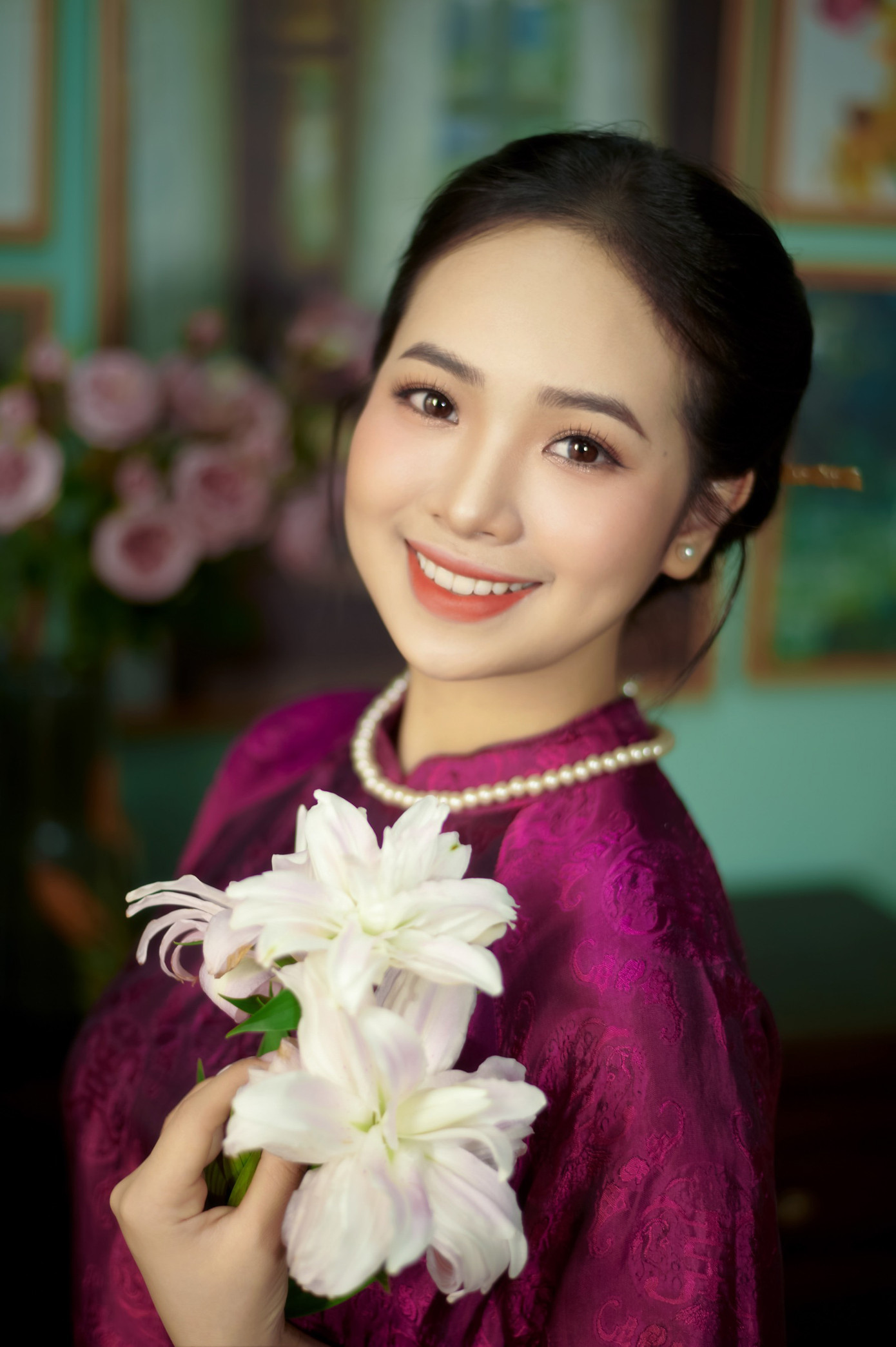 Mai Trà My (sinh năm 2003) hiện đang theo học nghệ thuật tại Thành phố Hồ Chí Minh.