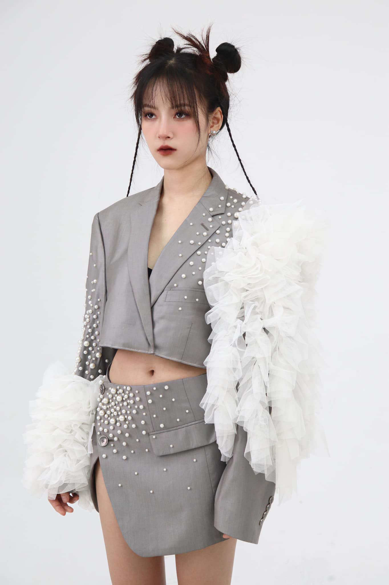 Bên cạnh công việc học tập, Ngọc Ánh còn là người mẫu ảnh, thiết kế freelancer và maketing. Bên cạnh công việc học tập, Ngọc Ánh còn là người mẫu ảnh, thiết kế freelancer và maketing.