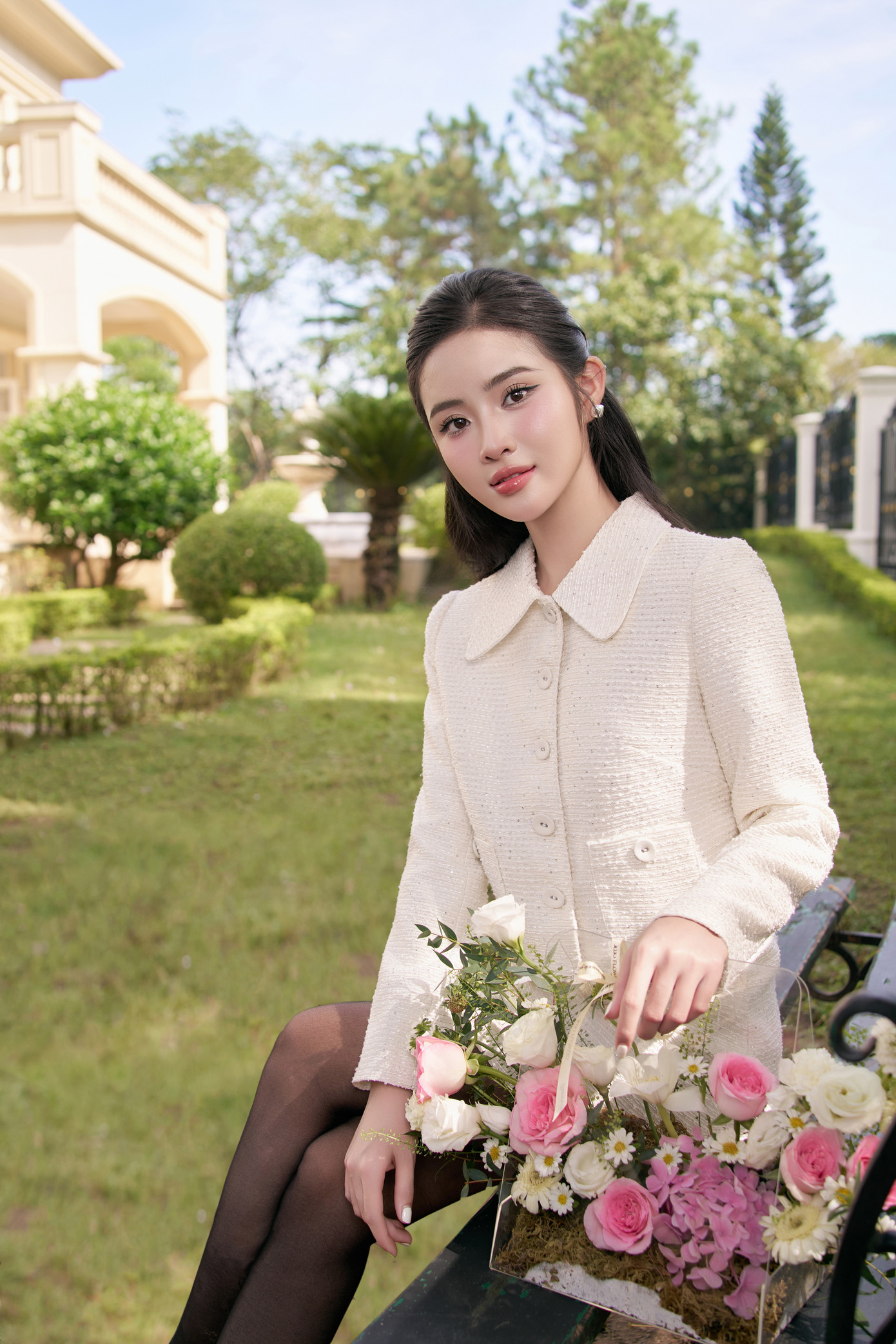 Với nền tảng vững chắc và thái độ lạc quan, Kim Anh luôn hướng tới tương lai với những kế hoạch rõ ràng.