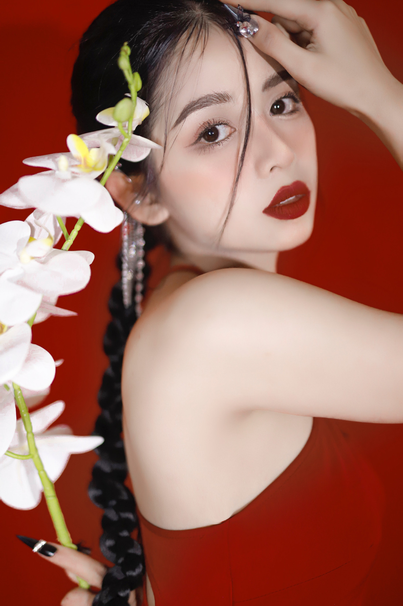 Hoàng Huệ (sinh năm 1997) sinh ra và lớn lên tại Gia Lai.