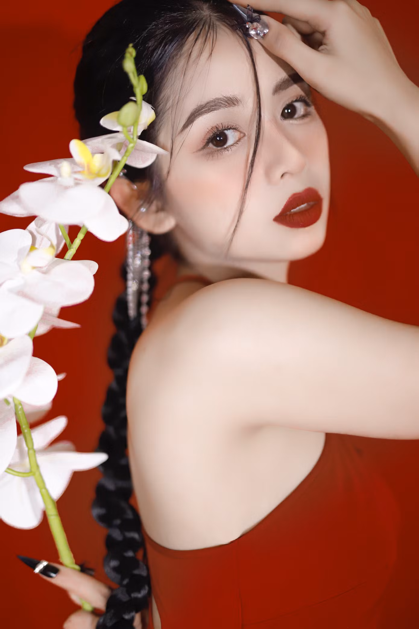 Hoàng Huệ (sinh năm 1997) sinh ra và lớn lên tại Gia Lai.