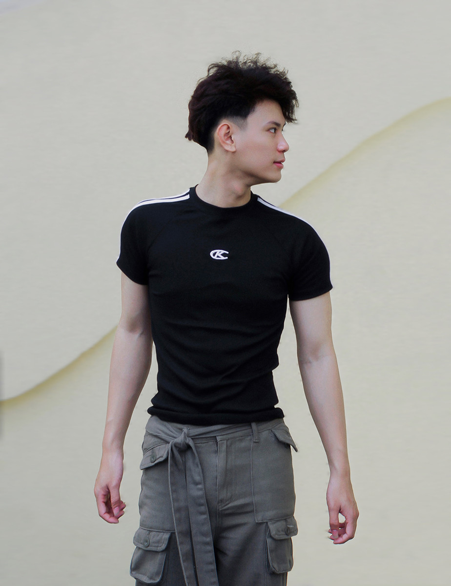 Có thể nói, nghệ thuật đã thay đổi hầu như cuộc sống của Minh Võ và cậu bạn luôn cảm thấy hạnh phúc trên hành trình này.