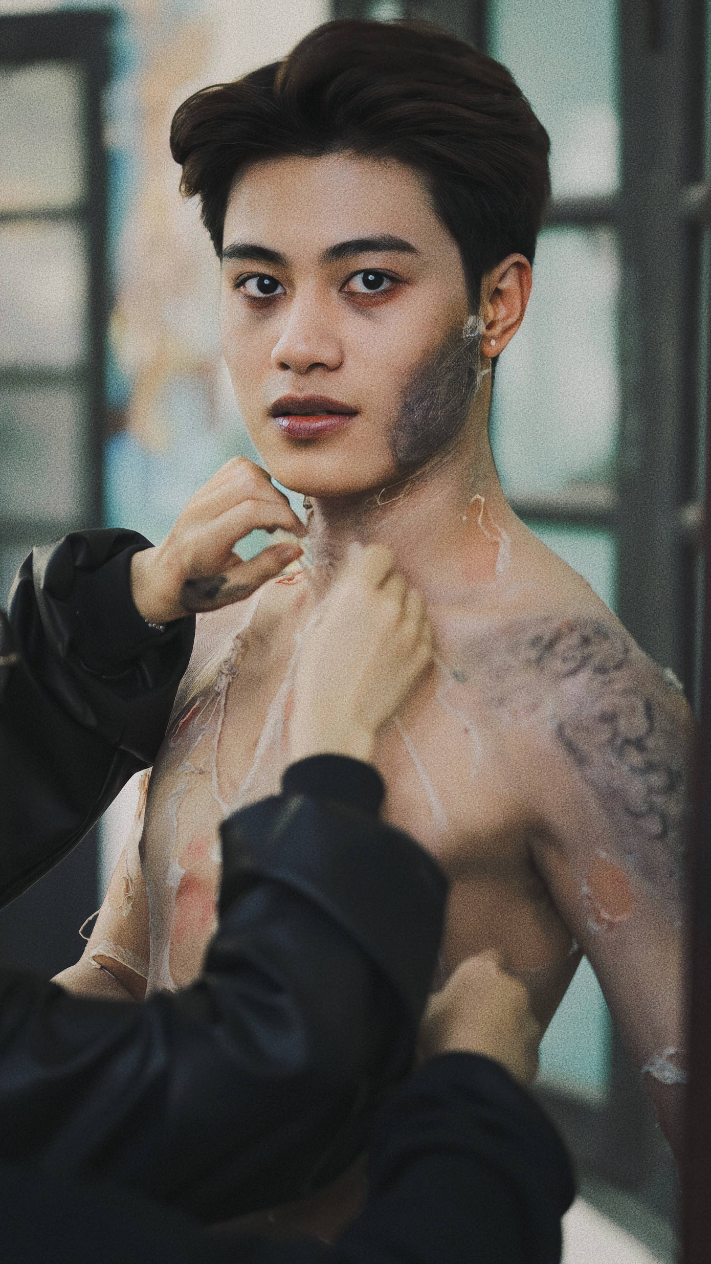 Bên cạnh công việc học tập, Nguyễn Thắng còn là diễn viên quảng cáo, người mẫu ảnh tự do và là KOL trên nền tảng Tiktok.