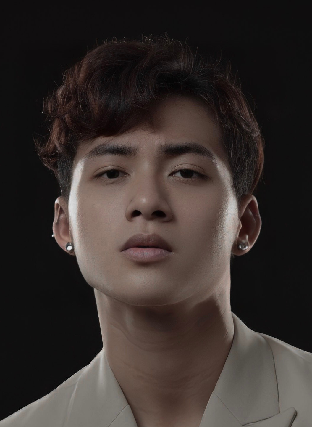 Quang Huy đang là một Huấn luyện viên thể hình (PT) và người mẫu tự do.