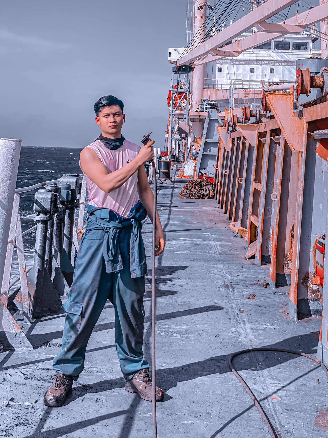 Quốc Bảo tốt nghiệp trường Cao đẳng Bách nghệ Hải Phòng.