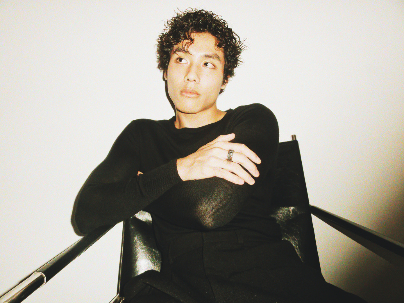 Huang Long (sinh năm 2001) đang là một Beauty Blogger trẻ tại Thành phố Hồ Chí Minh.