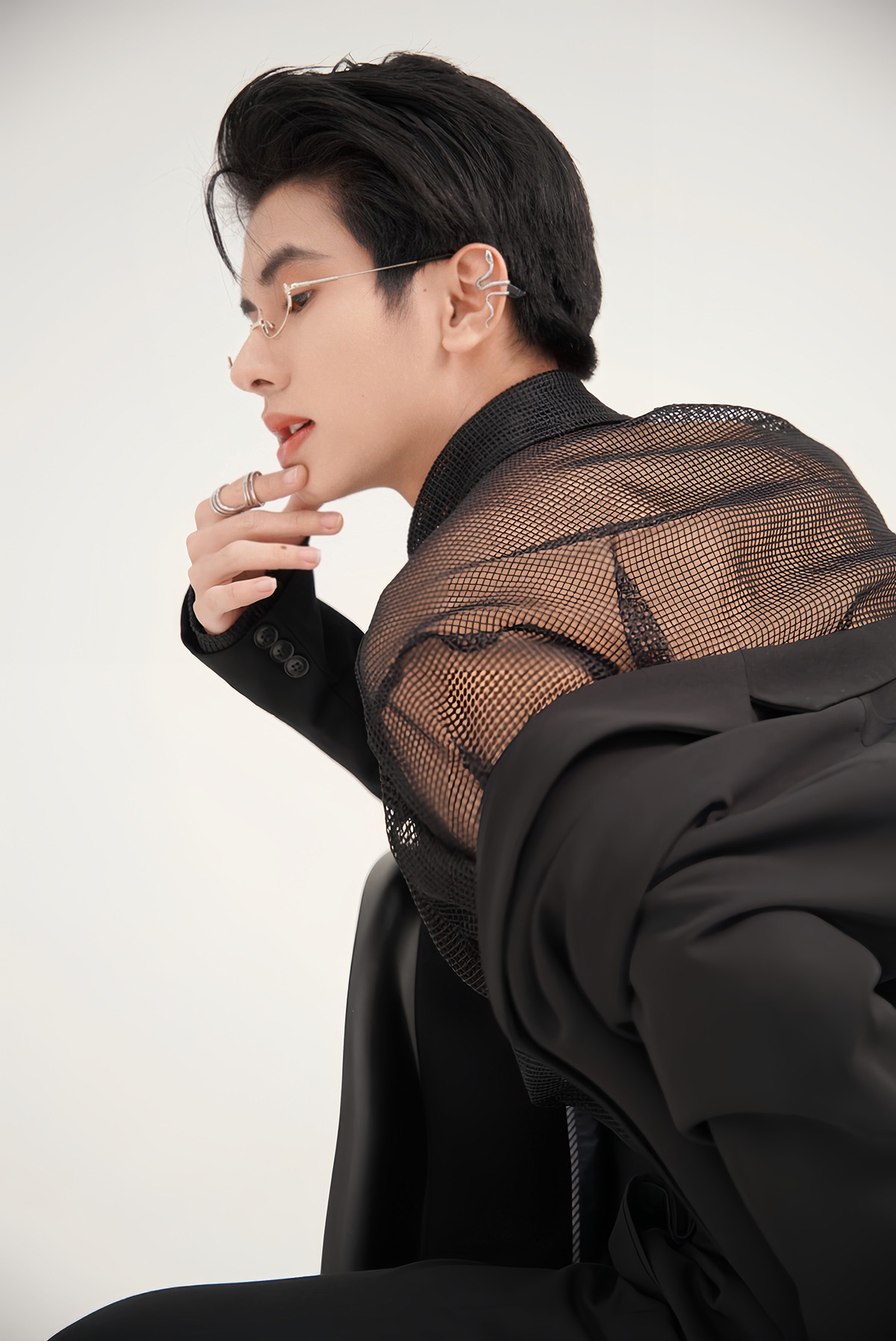 Với tài năng và có được cơ hội phát triển rộng mở, ngay từ khi còn là sinh viên năm nhất Đại học, Minh Trực đã trở thành một MC, KOL, người mẫu ảnh tự do.