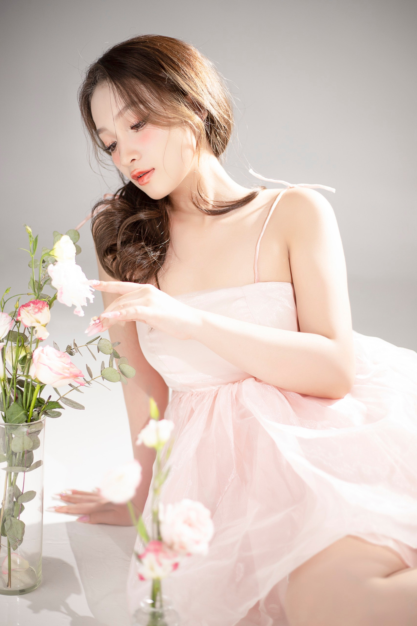 Sinh ra và lớn lên trong gia đình làm nghề biển, ngay từ khi còn học lớp 6, Thùy Dương đã ý thức được sự khó khăn và tự lập, giúp đỡ gia đình.