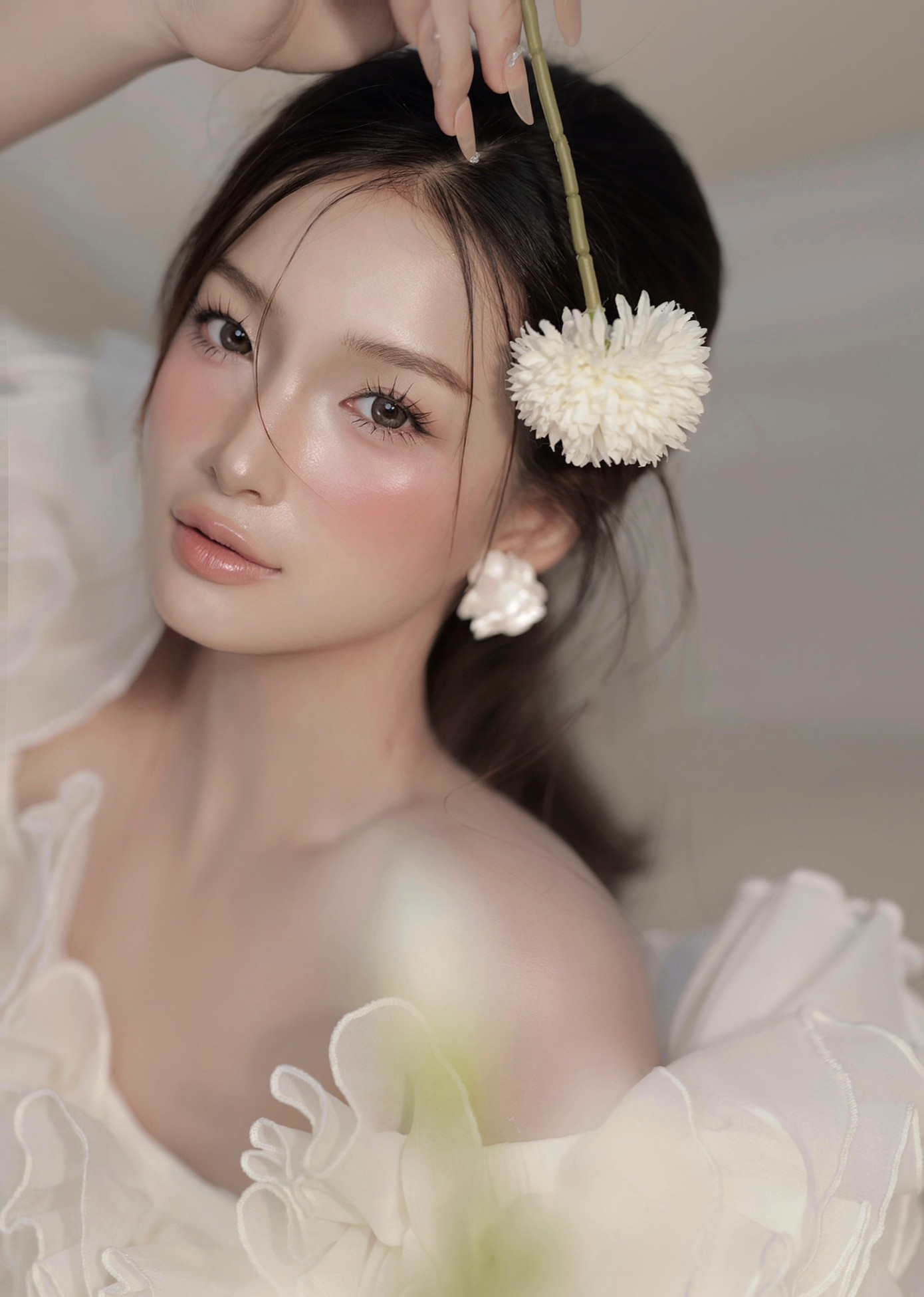 Phan Thuỳ Dương (sinh năm 2001) đang là người mẫu ảnh, song song kinh doanh online.