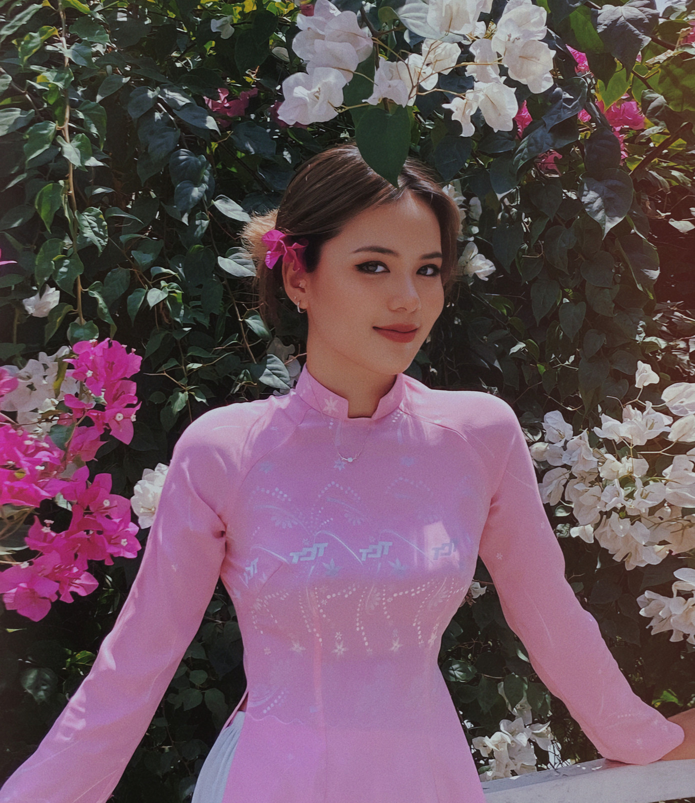 Hương Giang còn được biết đến là Á khôi 1 của trường Đại học Tôn Đức Thắng.