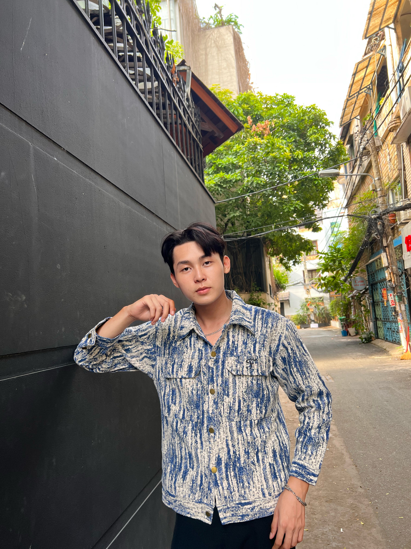 Đối với Thành Long, chỉ cần có đam mê và cố gắng, hạnh phúc sẽ mỉm cười với bạn. Đối với Thành Long, chỉ cần có đam mê và cố gắng, hạnh phúc sẽ mỉm cười với bạn.