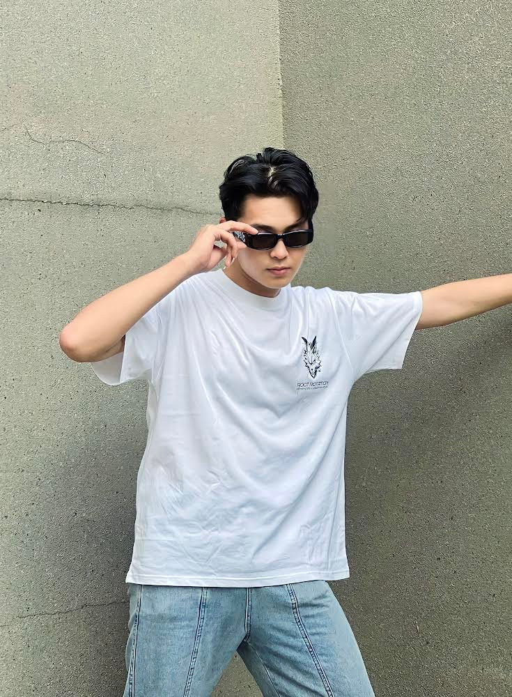 Nghệ thuật đã giúp Thành Long mở ra con đường mới, rất đáng trải nghiệm và theo đuổi. Nghệ thuật đã giúp Thành Long mở ra con đường mới, rất đáng trải nghiệm và theo đuổi.