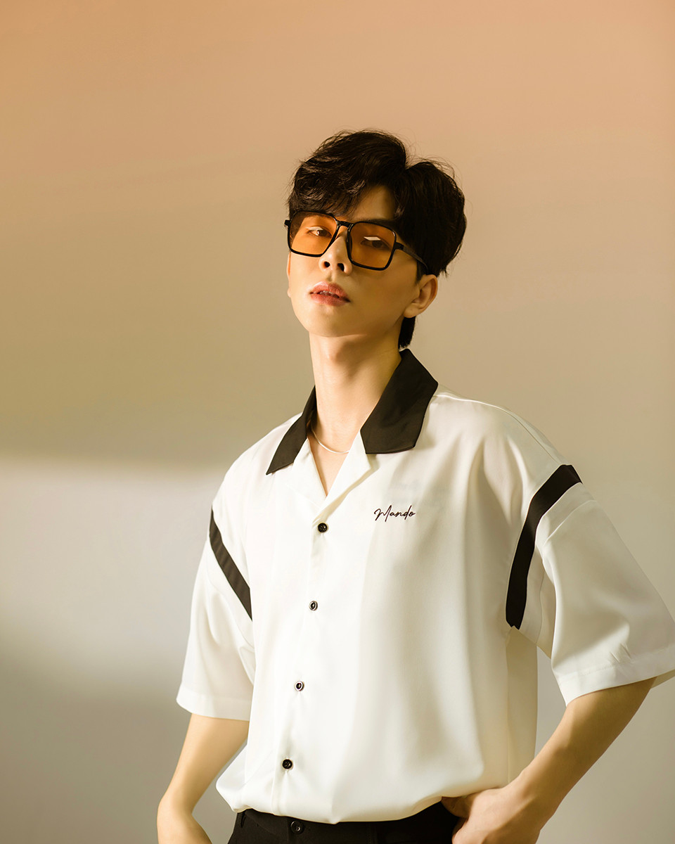 Hà Minh Quang (sinh năm 1998) hiện đang là người mẫu ảnh sinh sống và làm việc tại Hà Nội.