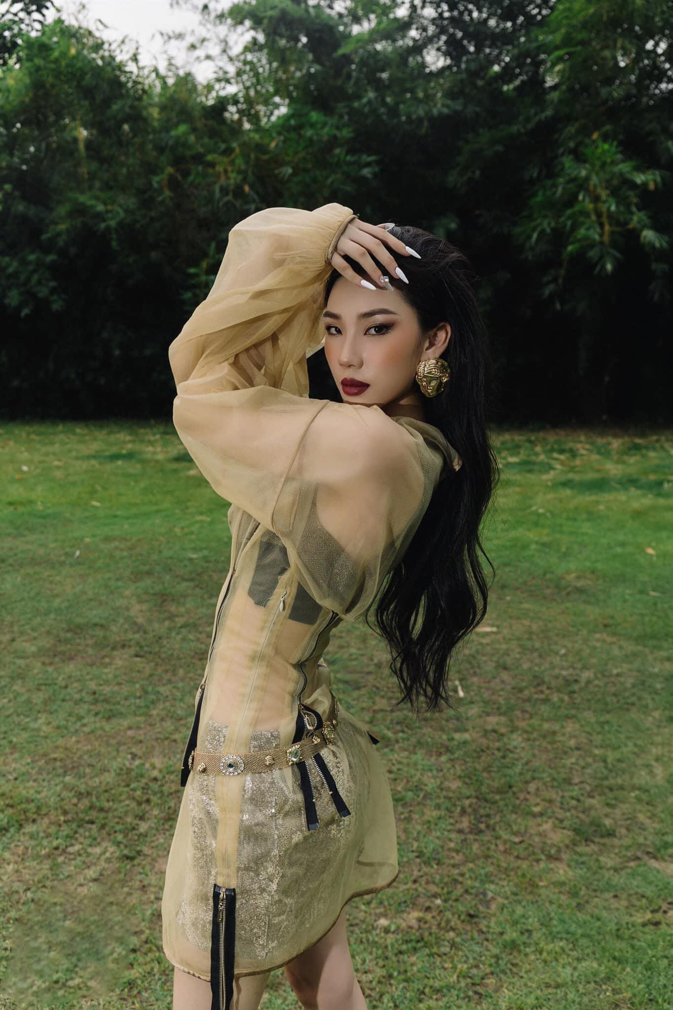 Trần Thị Bảo Ngọc đang là người mẫu sinh sống và học tập tại Hà Nội.