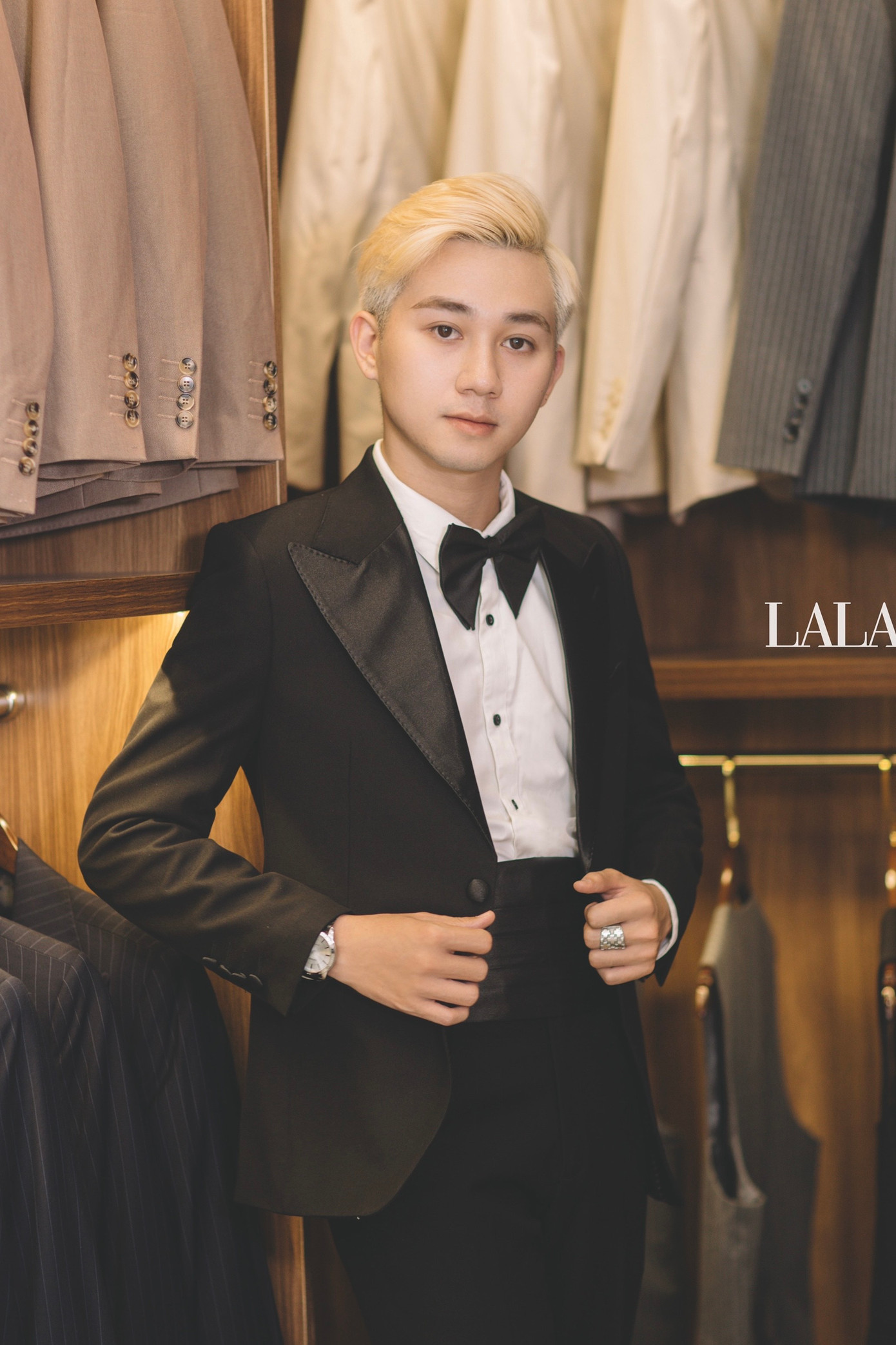 Đức Tài luôn cố gắng học hỏi, nỗ lực không ngừng nghỉ trên hành trình phát triển của bản thân. Đức Tài luôn cố gắng học hỏi, nỗ lực không ngừng nghỉ trên hành trình phát triển của bản thân.