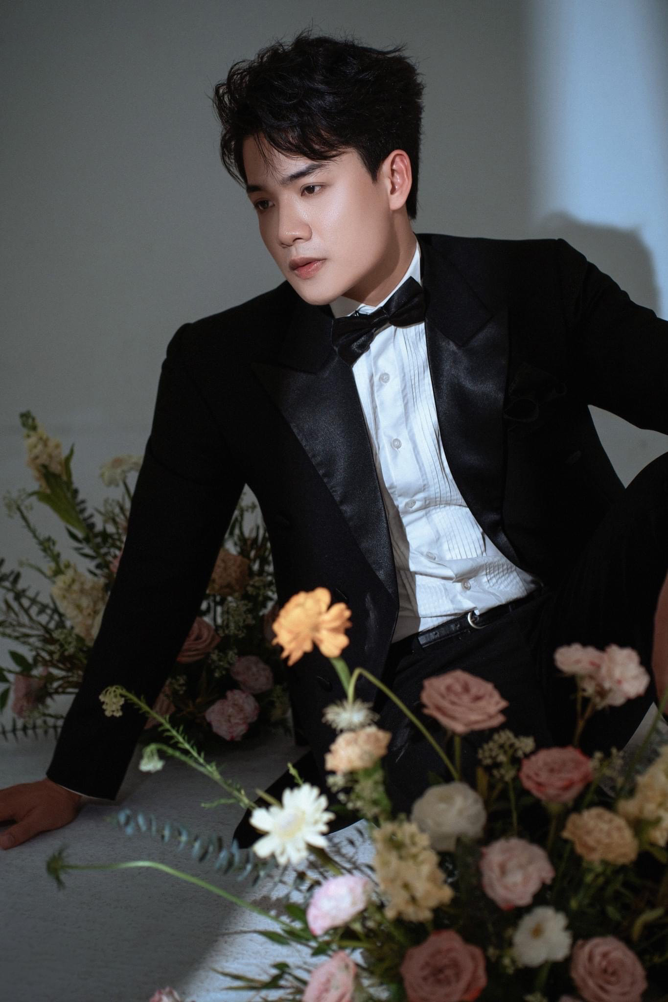 Với ngoại hình điển trai, thư sinh, Minh Thắng bị nhiều người lầm tưởng là chàng trai sinh ra từ "vạch đích".