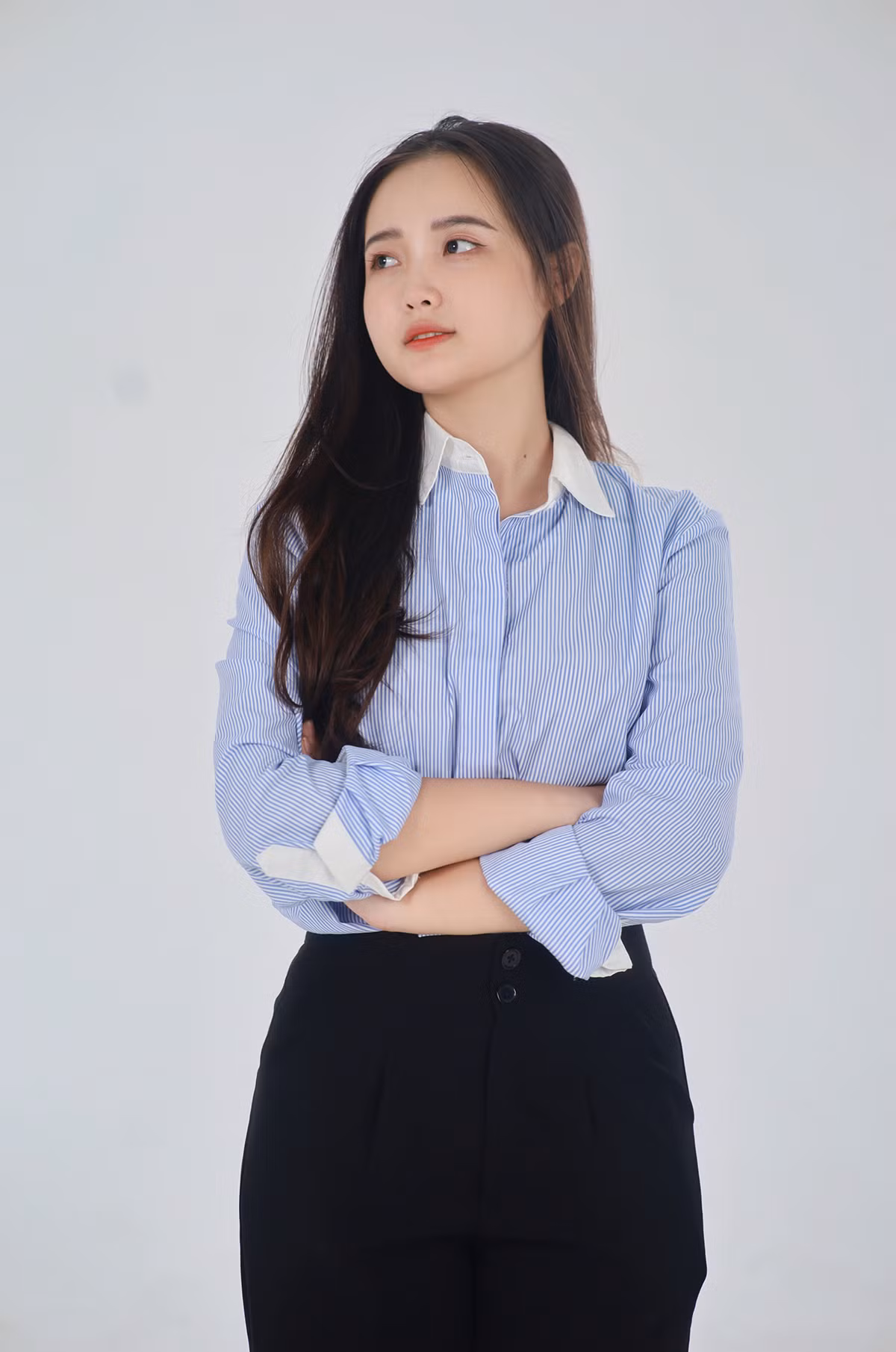 Duyên hiện đang là Phó chủ nhiệm, kiêm Trưởng Ban chuyên môn của CLB Người dẫn chương trình Học viện Ngân hàng.