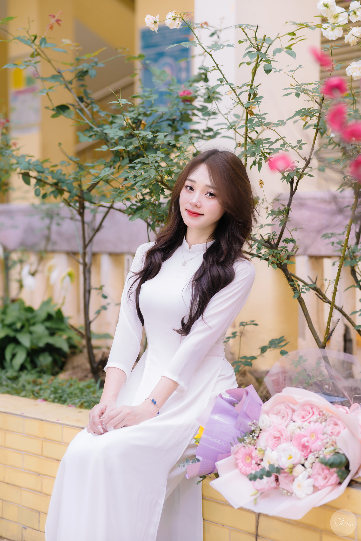 Xuất phát từ niềm đam mê sâu sắc với nghệ thuật biểu diễn, Huyền Nhi ước mơ trở thành một diễn viên thành công, có thể chinh phục và truyền cảm hứng cho khán giả qua đa dạng các vai diễn.