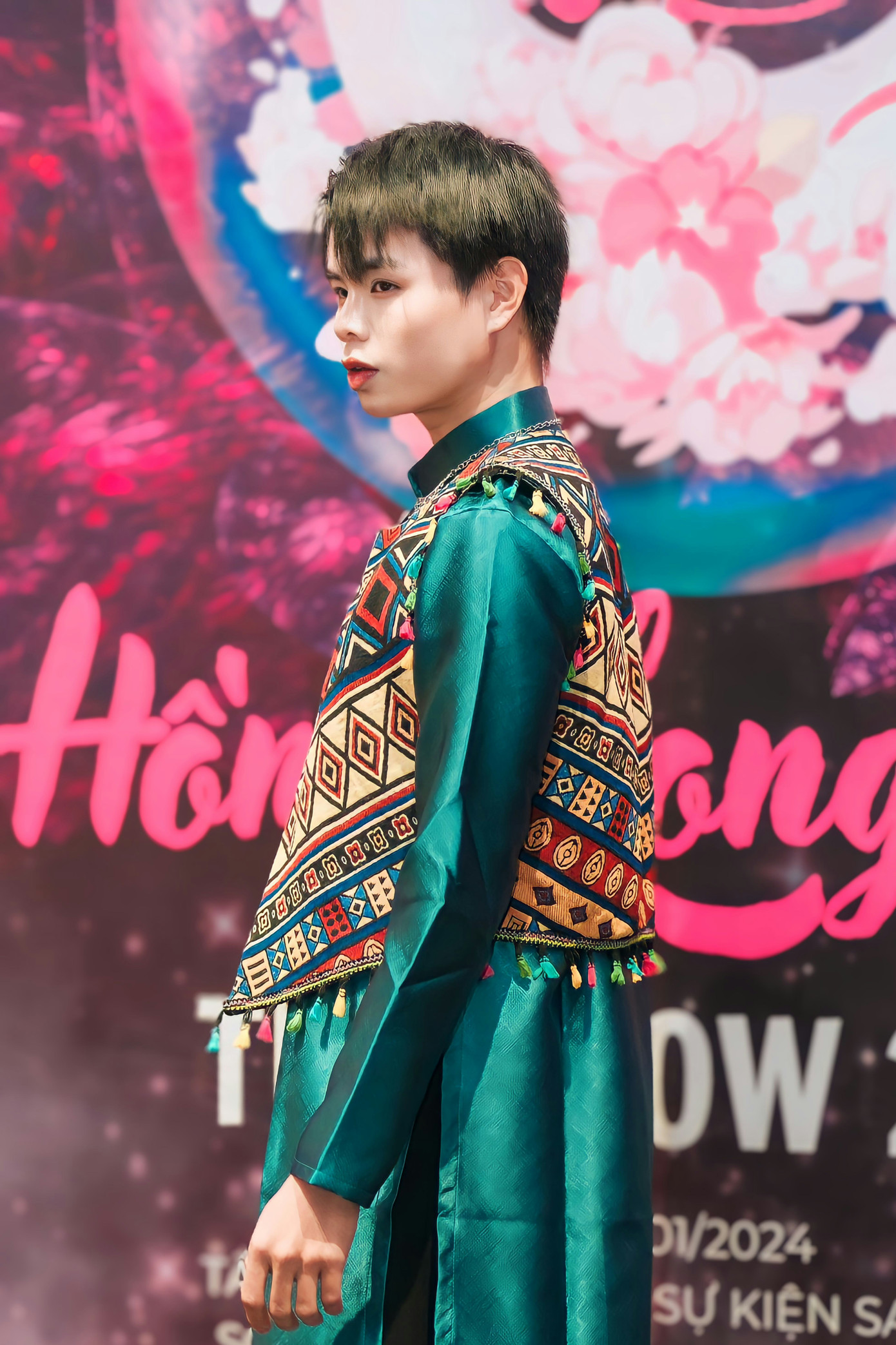 Niềm yêu thích dành cho người mẫu của Ricmin Hoàng được bộc lộ ngay từ khi còn là một cậu bé 10 tuổi. Niềm yêu thích dành cho người mẫu của Ricmin Hoàng được bộc lộ ngay từ khi còn là một cậu bé 10 tuổi.