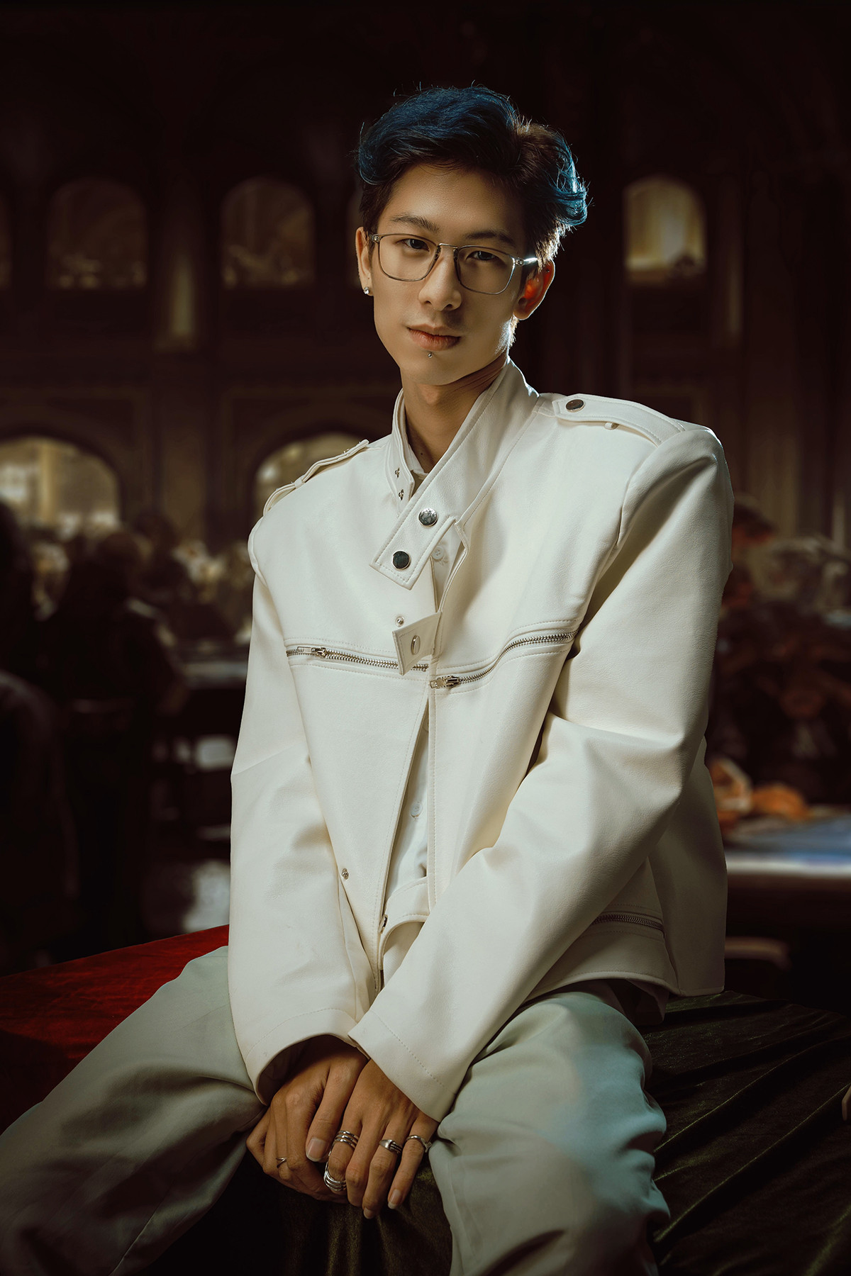 An Hoàng (sinh năm 2003) đang là một stylist tự do, làm nên vẻ đẹp của nhiều Hoa hậu, người mẫu, người nổi tiếng,... An Hoàng (sinh năm 2003) đang là một stylist tự do, làm nên vẻ đẹp của nhiều Hoa hậu, người mẫu, người nổi tiếng,...