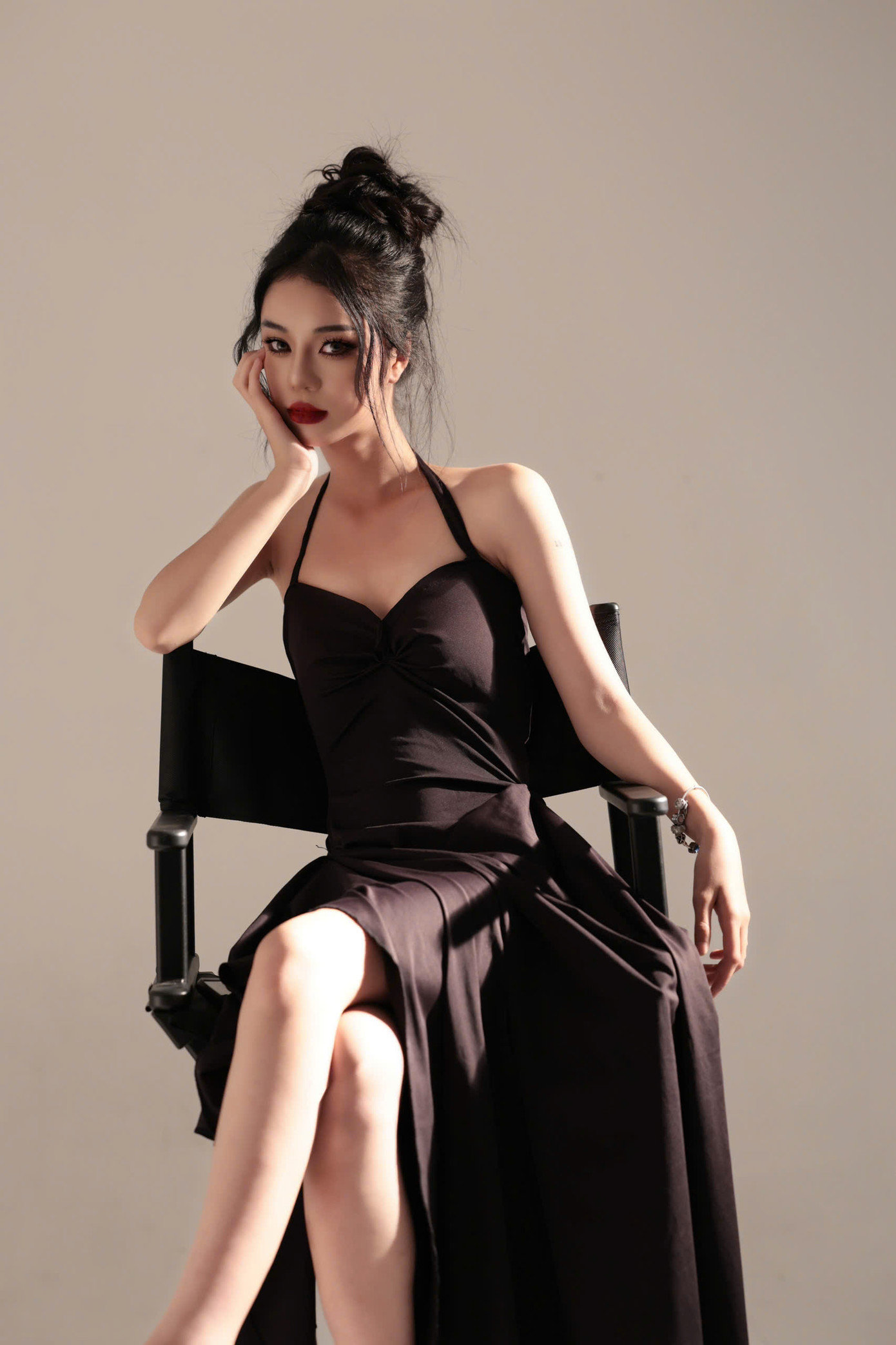 Lê Hồng Hà đang từng bước hiện thực hóa ước mơ xây dựng thương hiệu cá nhân trong lĩnh vực người mẫu ảnh.