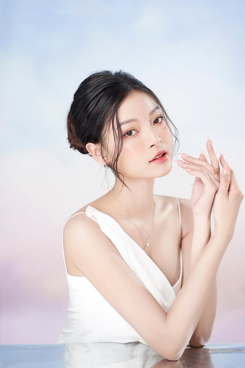 Trải qua cú sốc lớn các đây 7 năm, vốn bản thân là người tự lập từ bé, vậy nên Thu Huyền càng nỗ lực, cố gắng, chủ động hơn trong cuộc sống. Trải qua cú sốc lớn các đây 7 năm, vốn bản thân là người tự lập từ bé, vậy nên Thu Huyền càng nỗ lực, cố gắng, chủ động hơn trong cuộc sống.