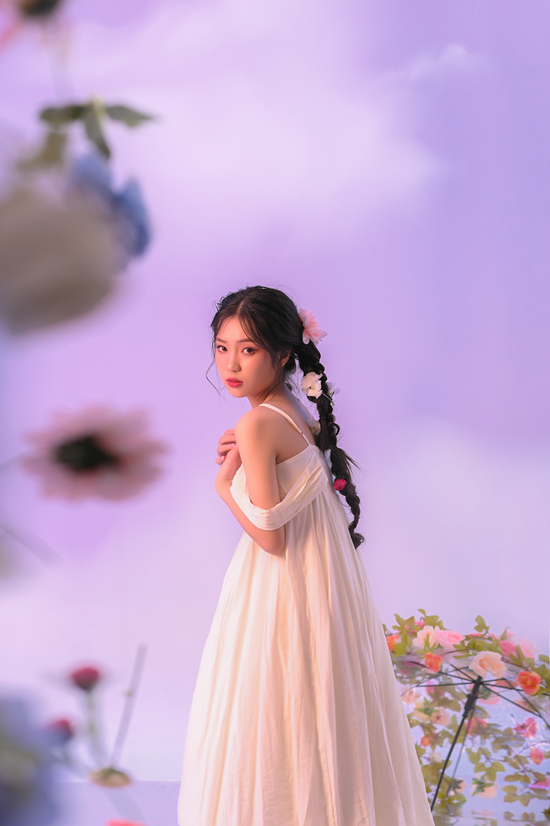 Bên cạnh công việc học, Khánh Ly còn được biết đến là KOL và người mẫu ảnh tự do.