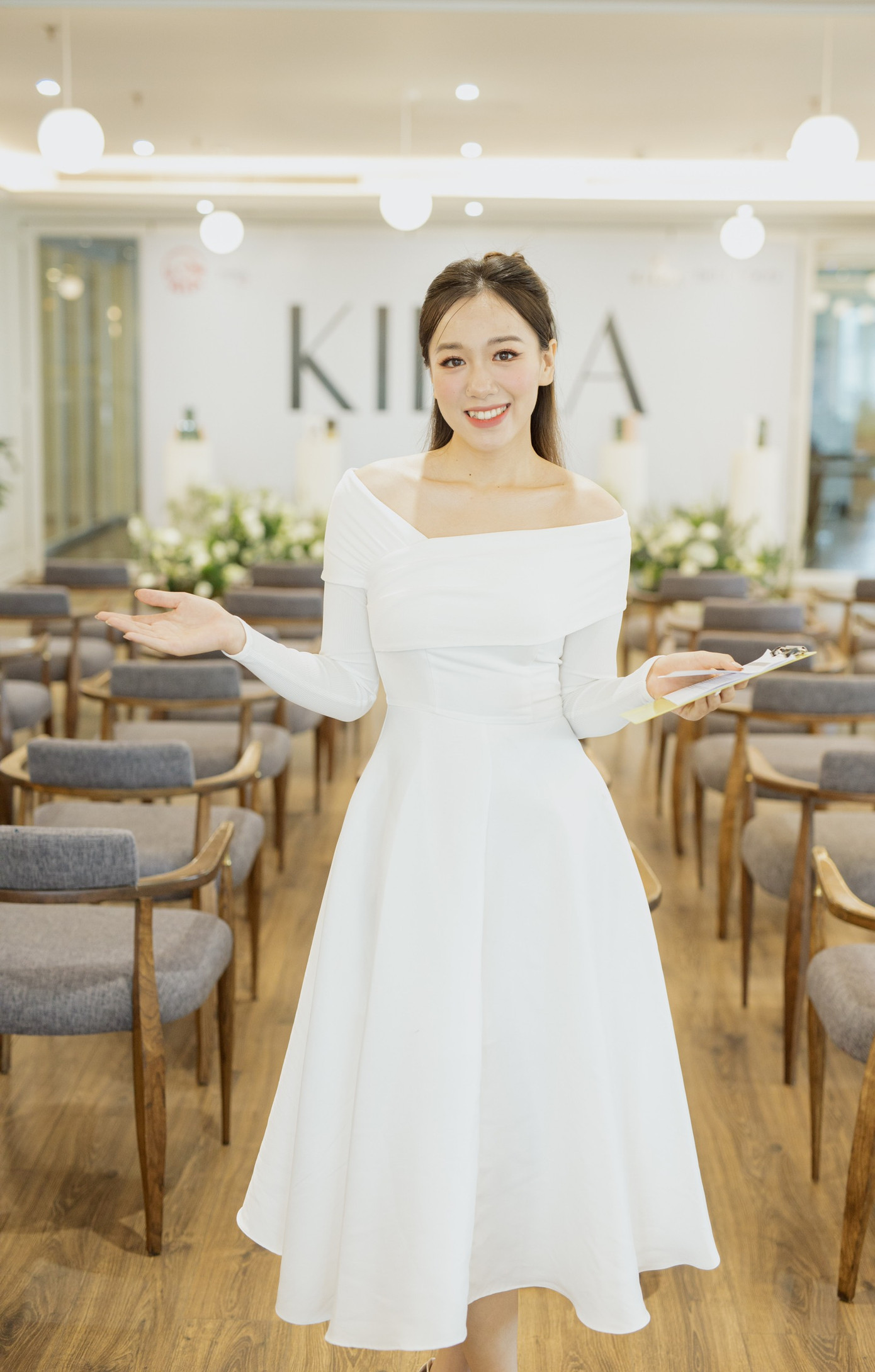 Mẫn Thị Thu Trang (sinh năm 2001) đang là sinh viên của trường Đại học Dược Hà Nội.