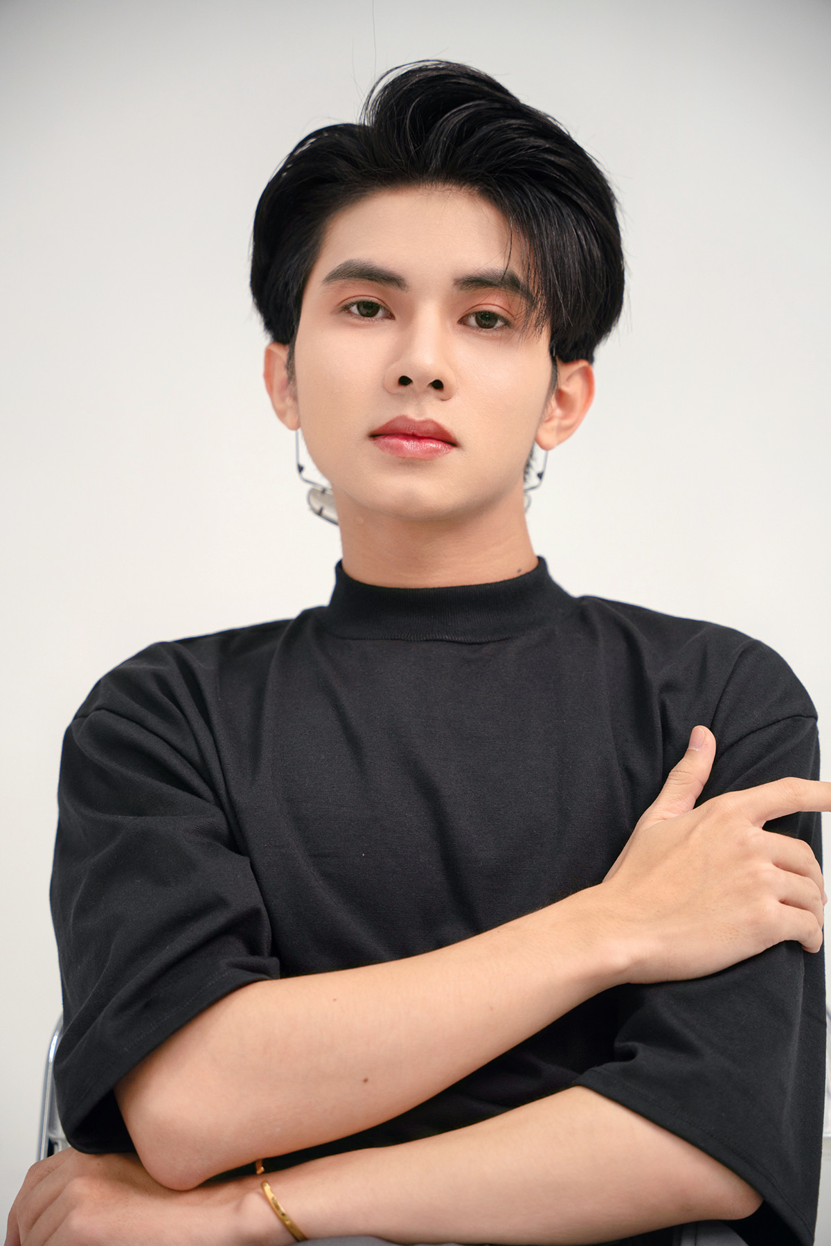 Lê Minh Trực (sinh năm 2003) đang là sinh viên năm ba chuyên ngành Kinh doanh thể thao và tổ chức sự kiện của trường Đại học Tôn Đức Thắng.