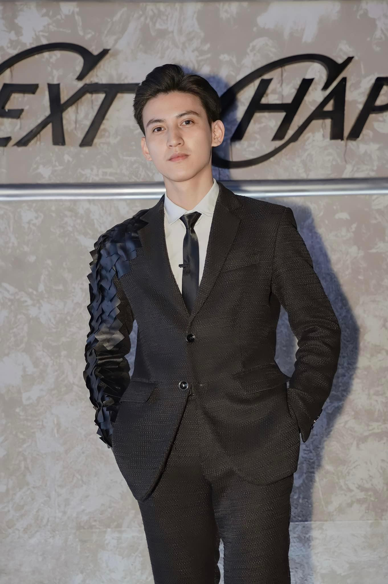 Với ước mơ, thành công trên con đường đã chọn để có thể cống hiến sức trẻ thật có ích, Đức Nguyên luôn cố gắng, nỗ lực không ngừng nghỉ trong công tác học tập và làm việc, trở thành một người đoàn viên mẫu mực. Với ước mơ, thành công trên con đường đã chọn để có thể cống hiến sức trẻ thật có ích, Đức Nguyên luôn cố gắng, nỗ lực không ngừng nghỉ trong công tác học tập và làm việc, trở thành một người đoàn viên mẫu mực.