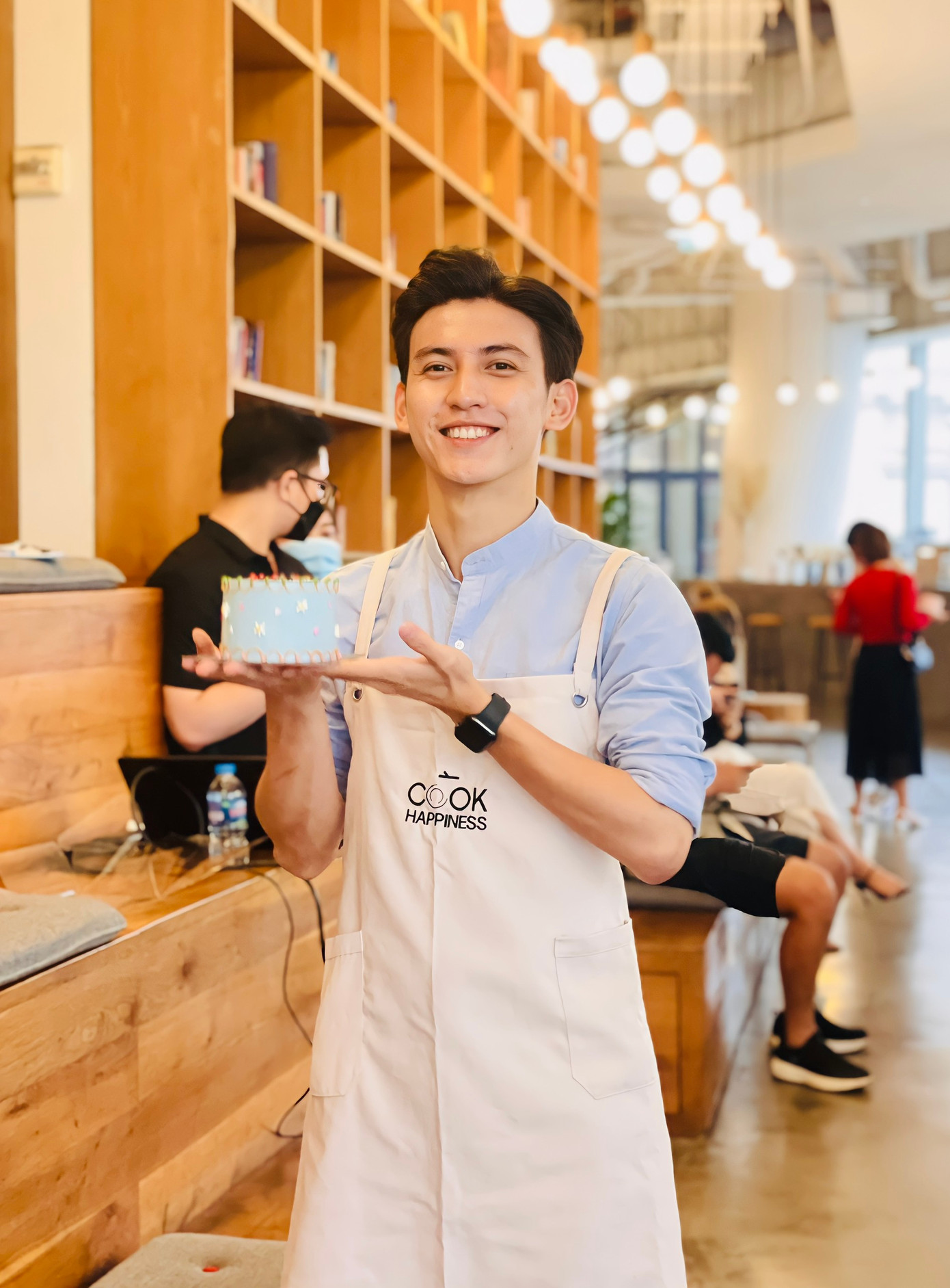 Đức Nguyên từng nhận được khen thưởng của Khối Bộ Văn hoá, Thể thao và Du lịch, và học bổng của trường. Đức Nguyên từng nhận được khen thưởng của Khối Bộ Văn hoá, Thể thao và Du lịch, và học bổng của trường.