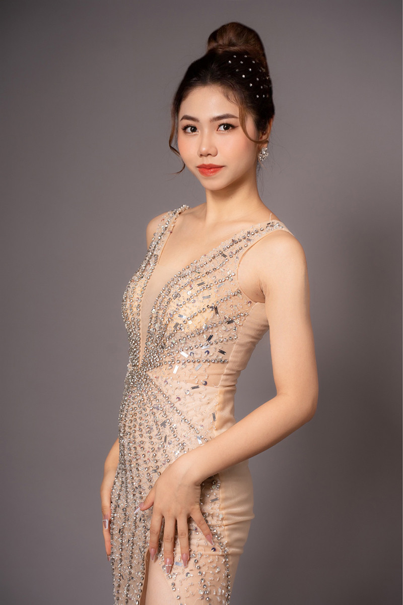 Bên cạnh đó, Phương Thảo được biết đến với nhiều vai trò như MC, VJ, HOST, Reviewer và Livestreamer. Bên cạnh đó, Phương Thảo được biết đến với nhiều vai trò như MC, VJ, HOST, Reviewer và Livestreamer.