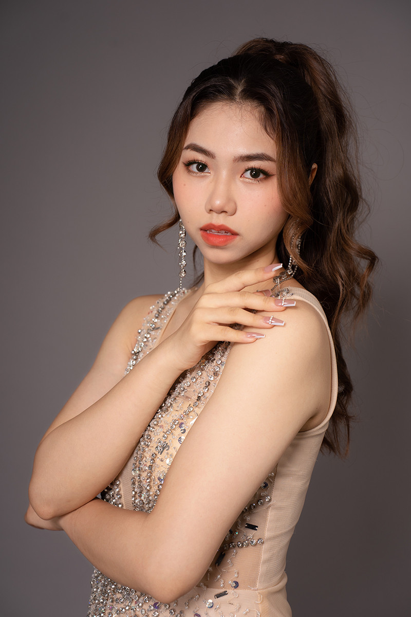 Tuy lựa chọn ngành học không phải theo sở trường của bản thân, nhưng Phương Thảo luôn học với tâm thế là “biết điều hơn”, hoàn thiện bản thân hơn. Tuy lựa chọn ngành học không phải theo sở trường của bản thân, nhưng Phương Thảo luôn học với tâm thế là “biết điều hơn”, hoàn thiện bản thân hơn.