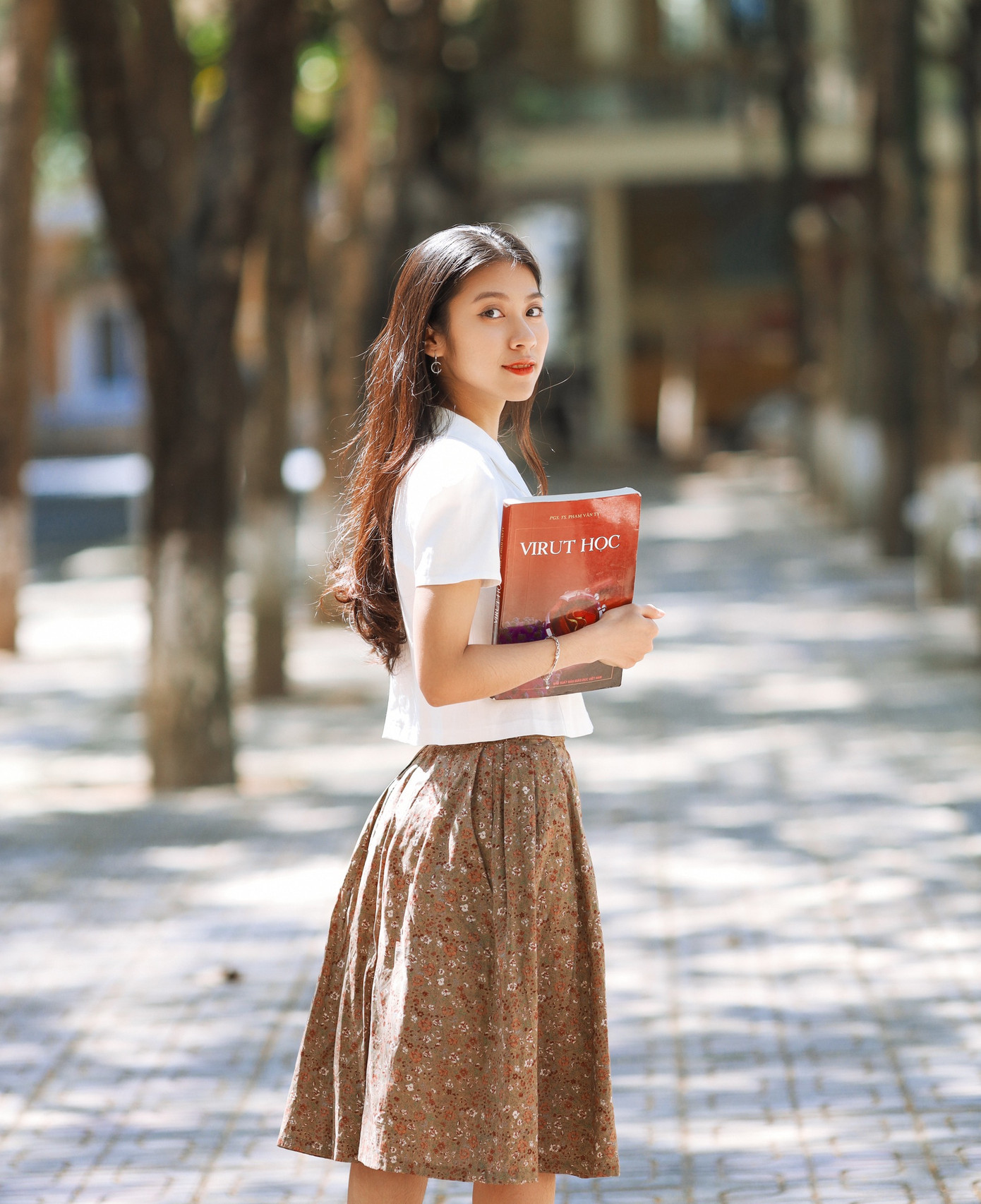 Hải Hà - gương mặt quảng cáo quen thuộc thường xuất hiện trên màn ảnh nhỏ. Hải Hà - gương mặt quảng cáo quen thuộc thường xuất hiện trên màn ảnh nhỏ.